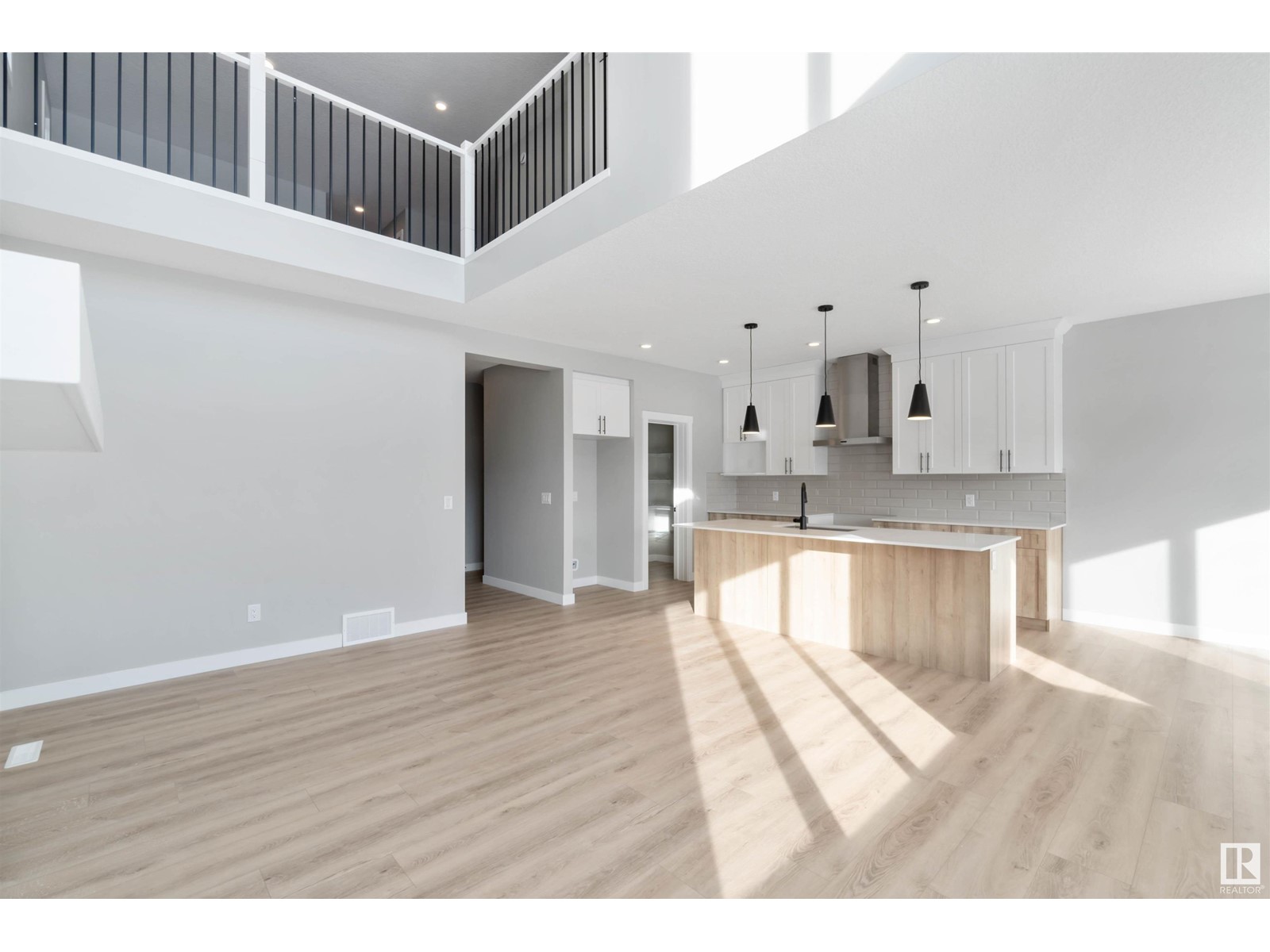 Property at 24 Meadowbrook WY image 3