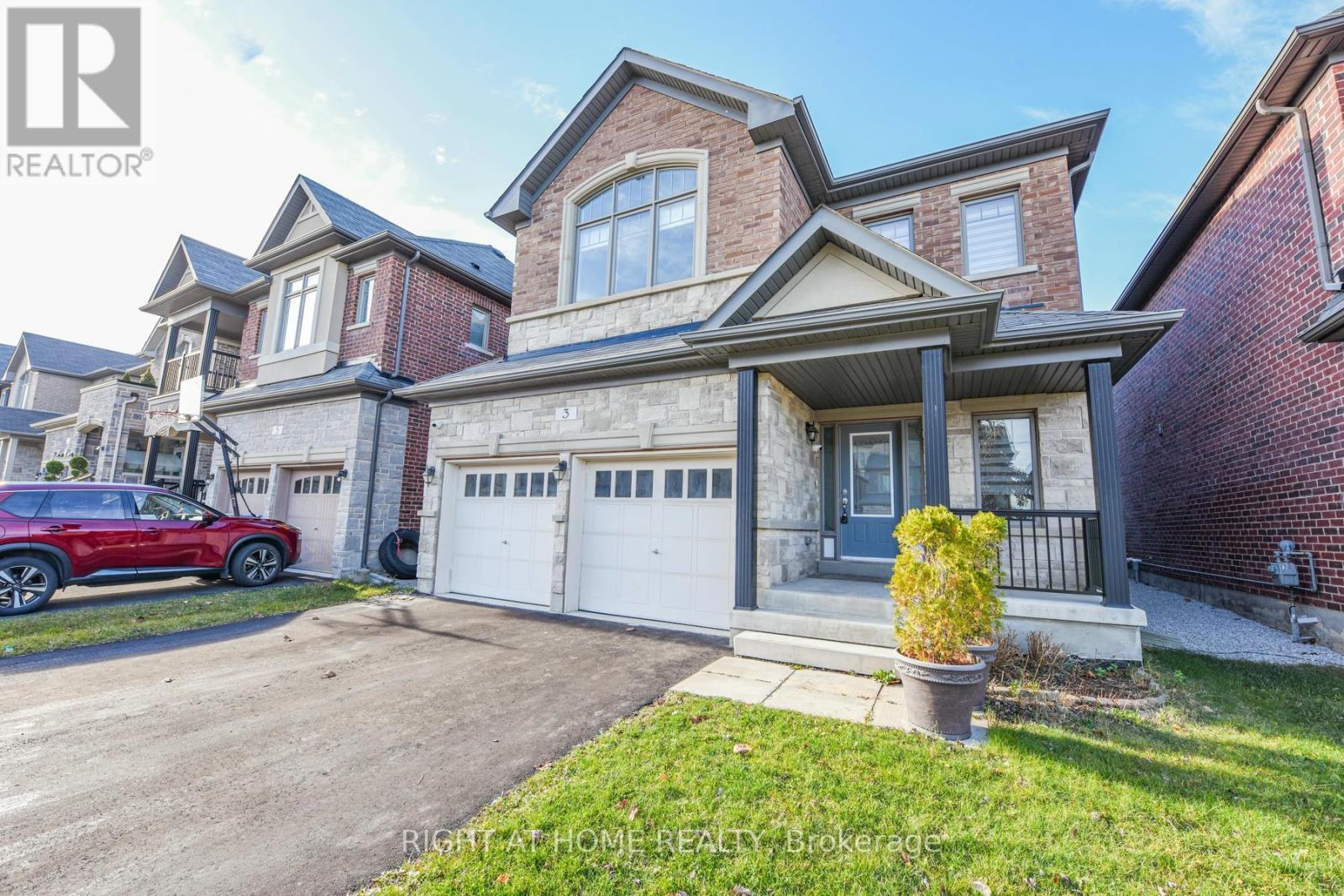 3 Prairie Creek Crescent, Brampton, Ontario  L6Y 6C9 - Photo 1 - W11943452