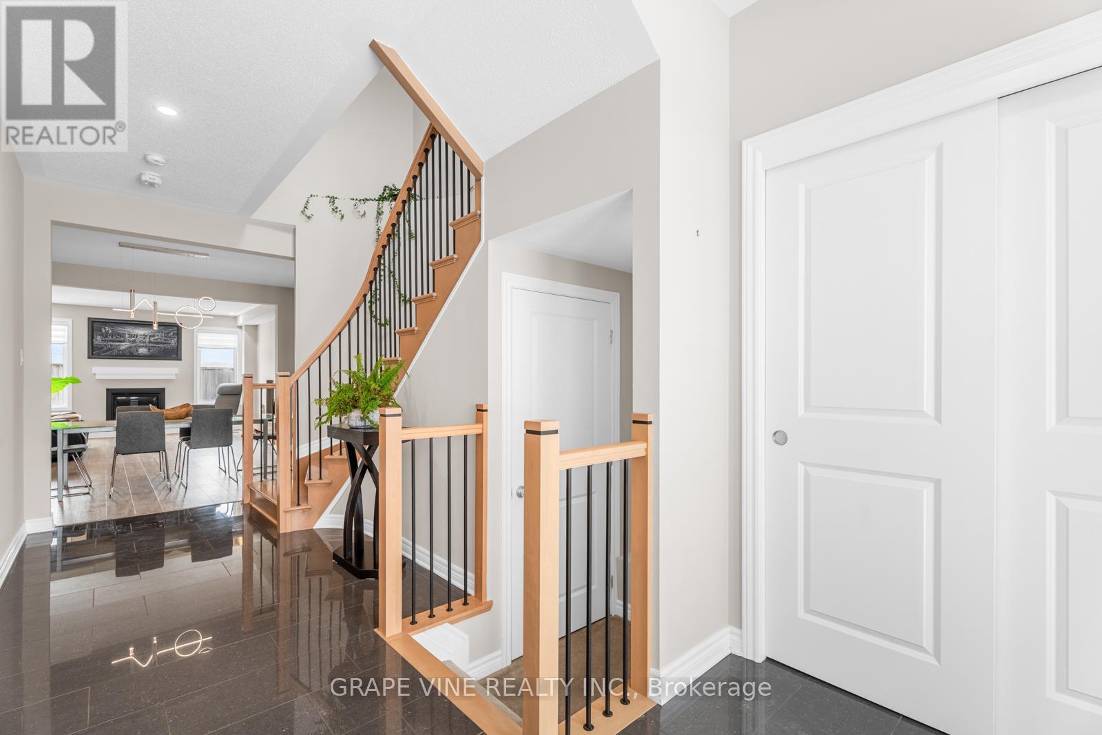 Property at 46 KNOCKADERRY CRESCENT image 5