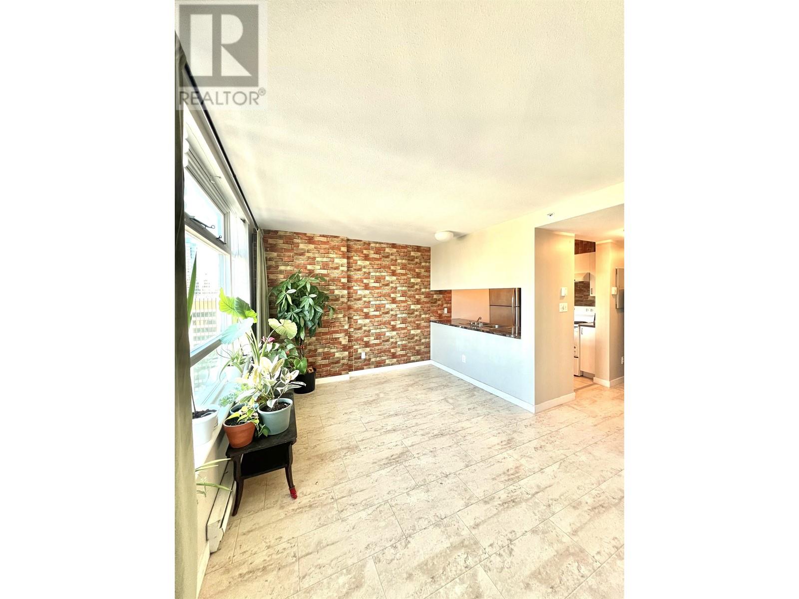 Property at 2501 438 SEYMOUR STREET image 2