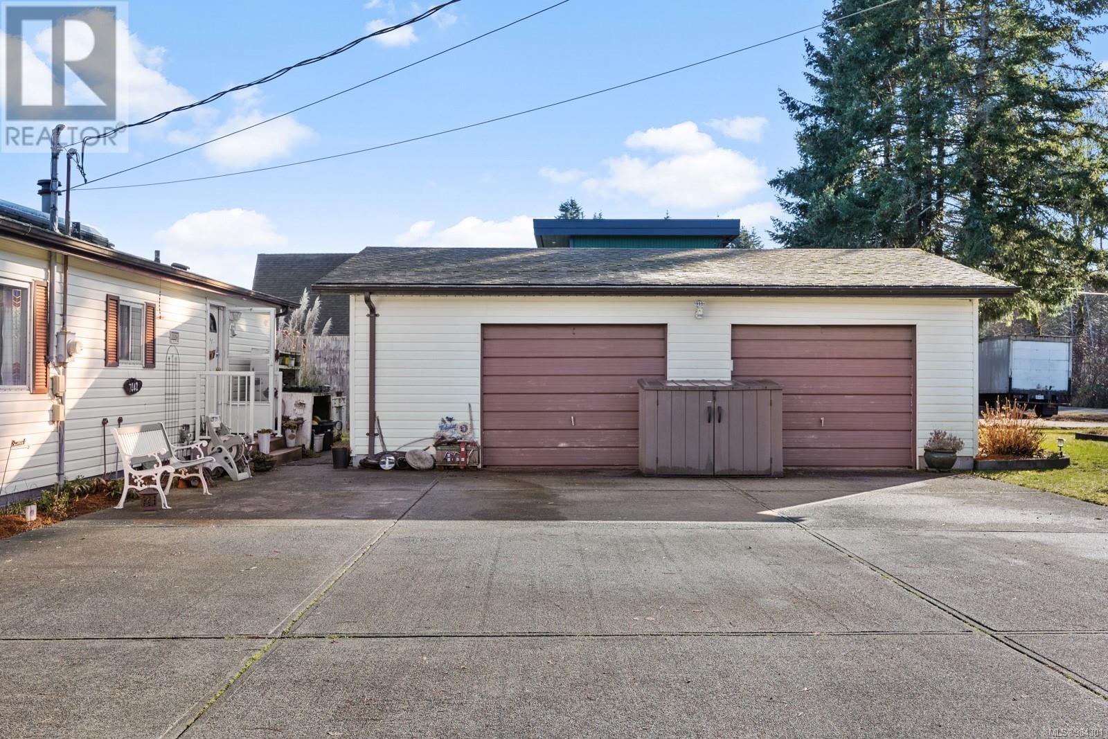 7442 Yake Rd, Fanny Bay, British Columbia  V0R 1W0 - Photo 32 - 984301