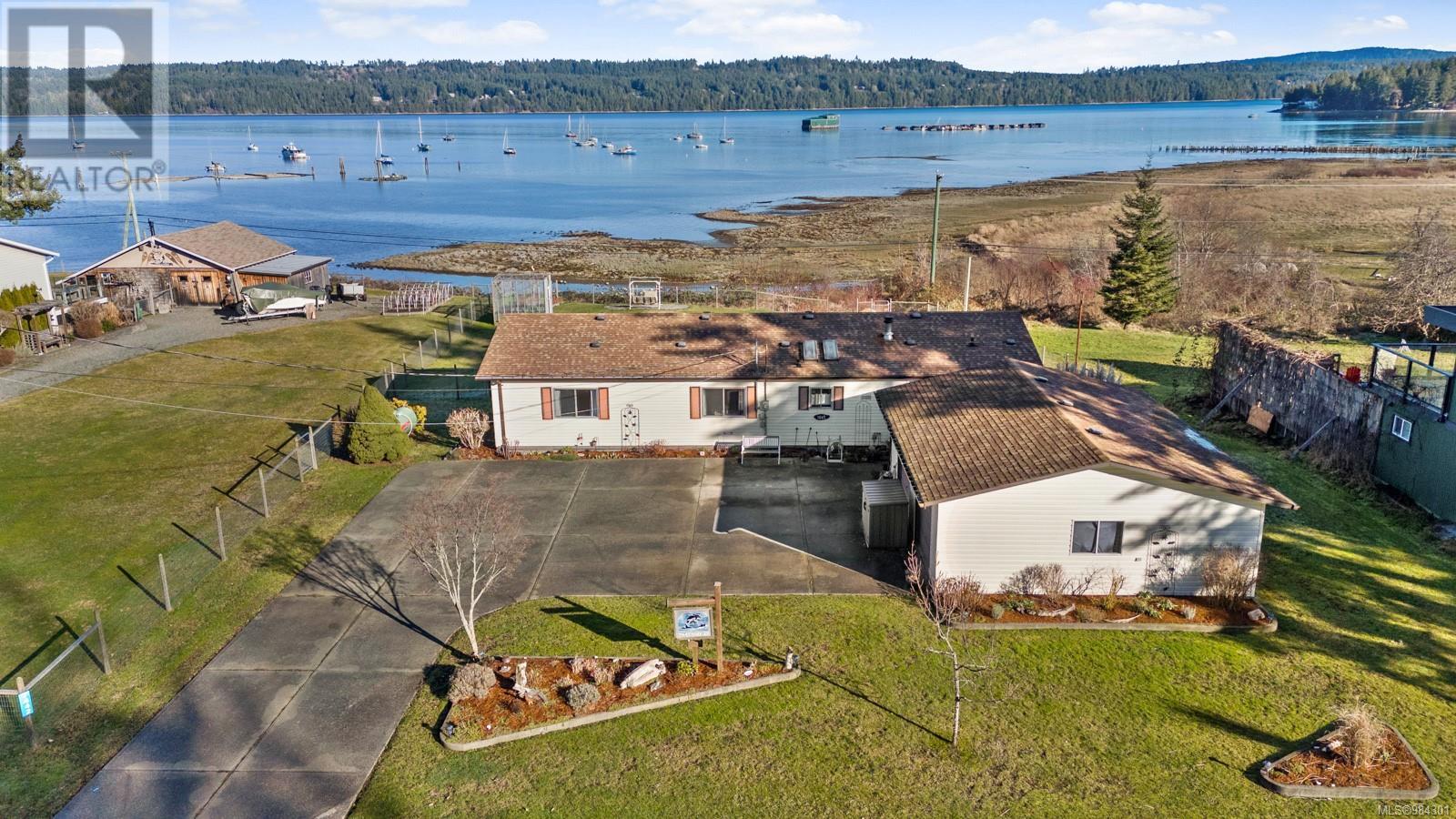 7442 YAKE Rd, Fanny Bay, British Columbia