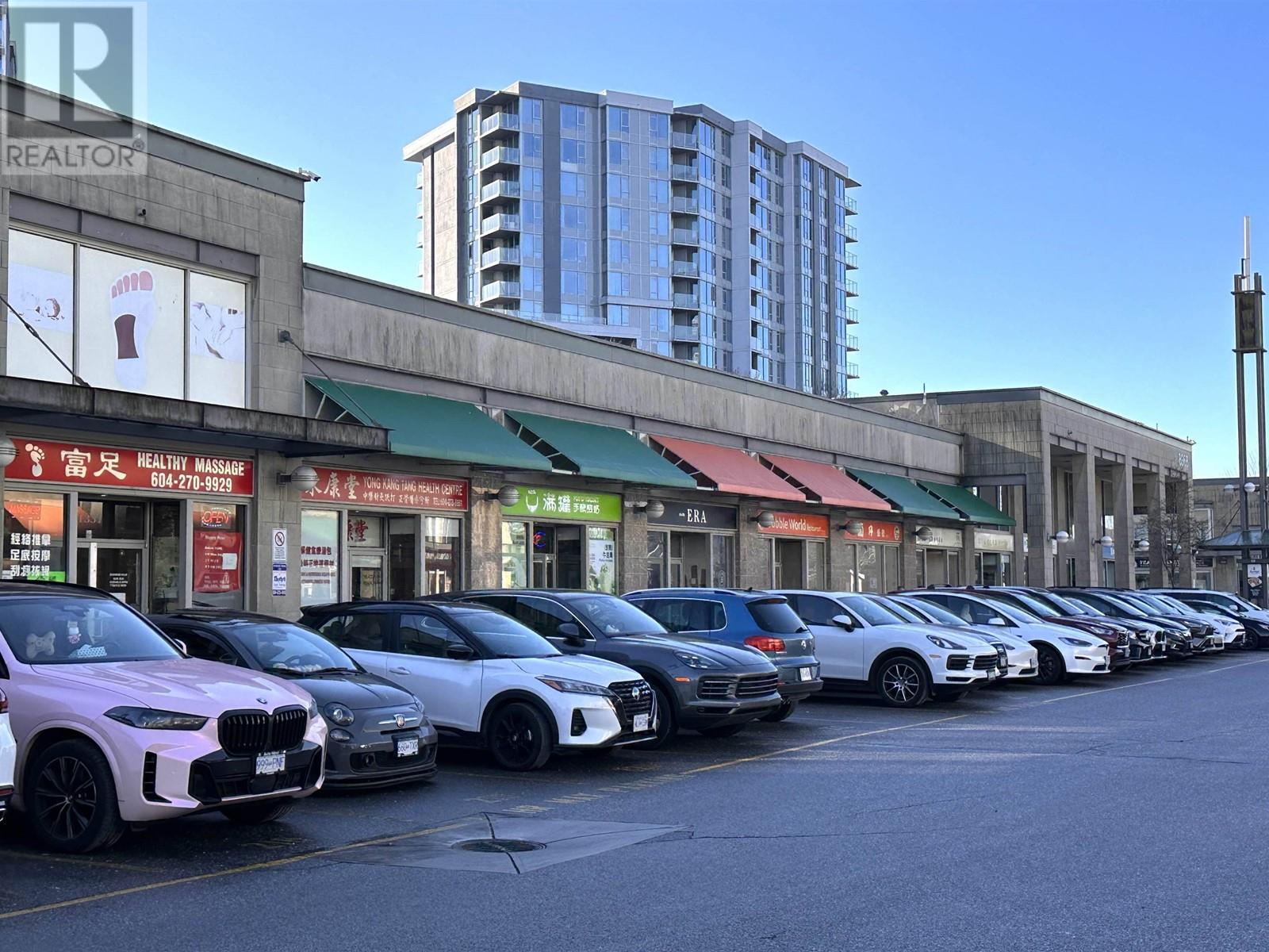 Listing Picture 15 of 16 : 1323 8368 CAPSTAN WAY, Richmond / 烈治文 - 魯藝地產 Yvonne Lu Group - MLS Medallion Club Member