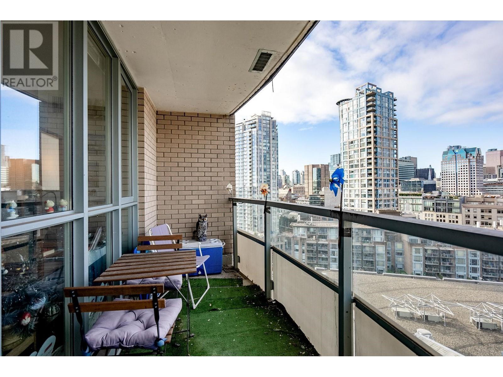Listing Picture 13 of 35 : 1803 63 KEEFER PLACE, Vancouver / 溫哥華 - 魯藝地產 Yvonne Lu Group - MLS Medallion Club Member