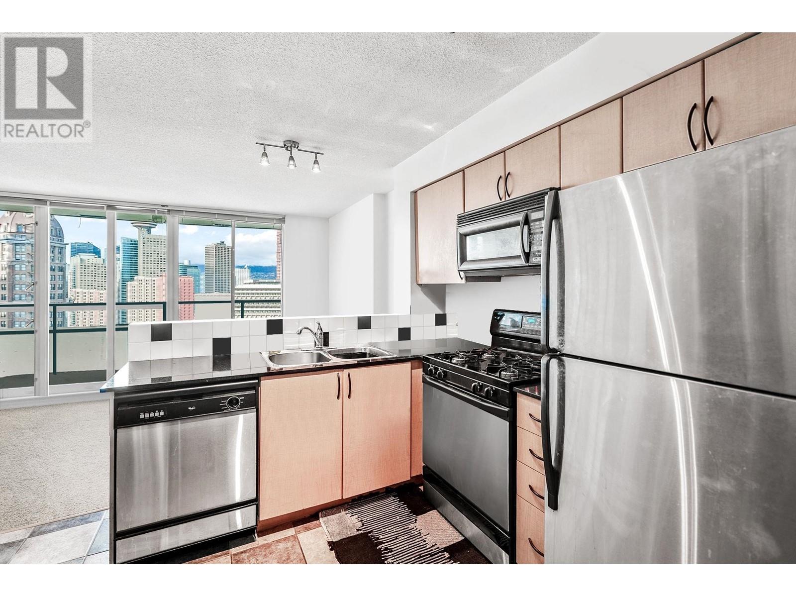 Listing Picture 2 of 35 : 1803 63 KEEFER PLACE, Vancouver / 溫哥華 - 魯藝地產 Yvonne Lu Group - MLS Medallion Club Member