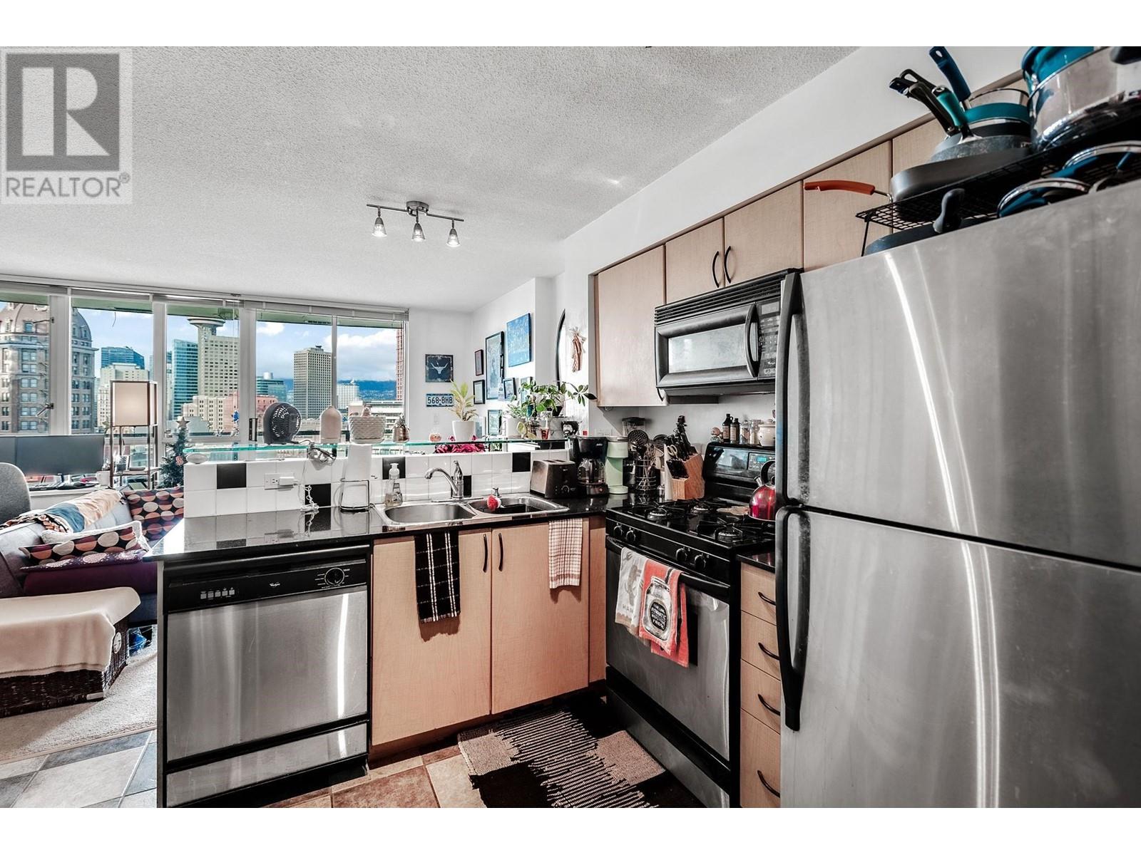 Listing Picture 3 of 35 : 1803 63 KEEFER PLACE, Vancouver / 溫哥華 - 魯藝地產 Yvonne Lu Group - MLS Medallion Club Member