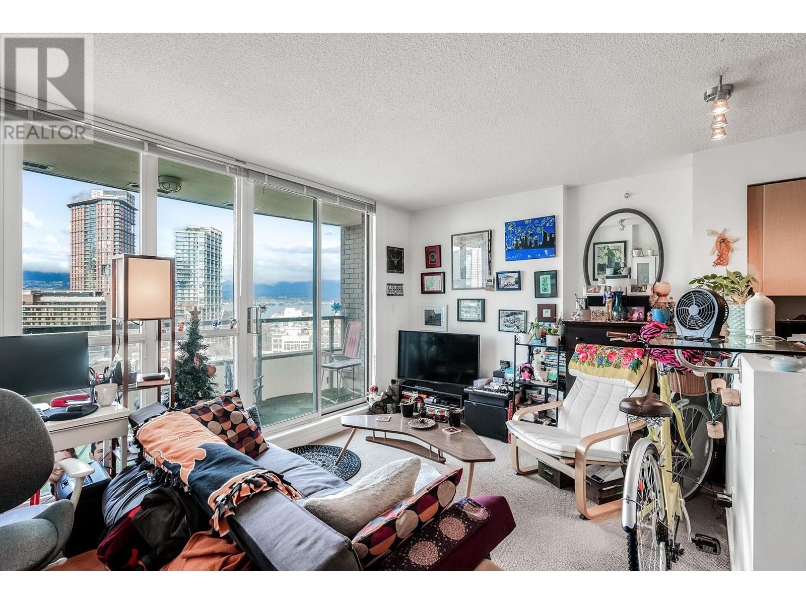 Listing Picture 6 of 35 : 1803 63 KEEFER PLACE, Vancouver / 溫哥華 - 魯藝地產 Yvonne Lu Group - MLS Medallion Club Member