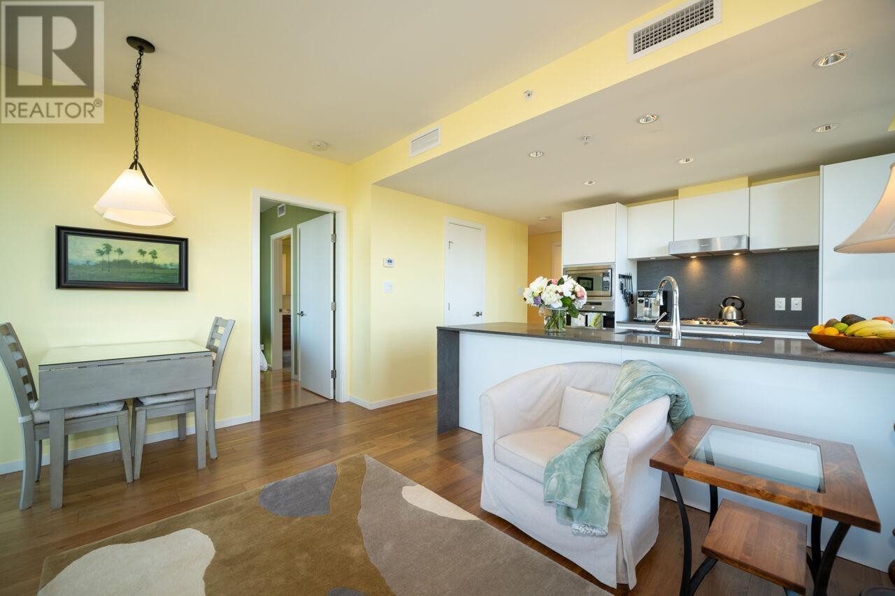 Listing Picture 11 of 38 : 1105 8588 CORNISH STREET, Vancouver / 溫哥華 - 魯藝地產 Yvonne Lu Group - MLS Medallion Club Member