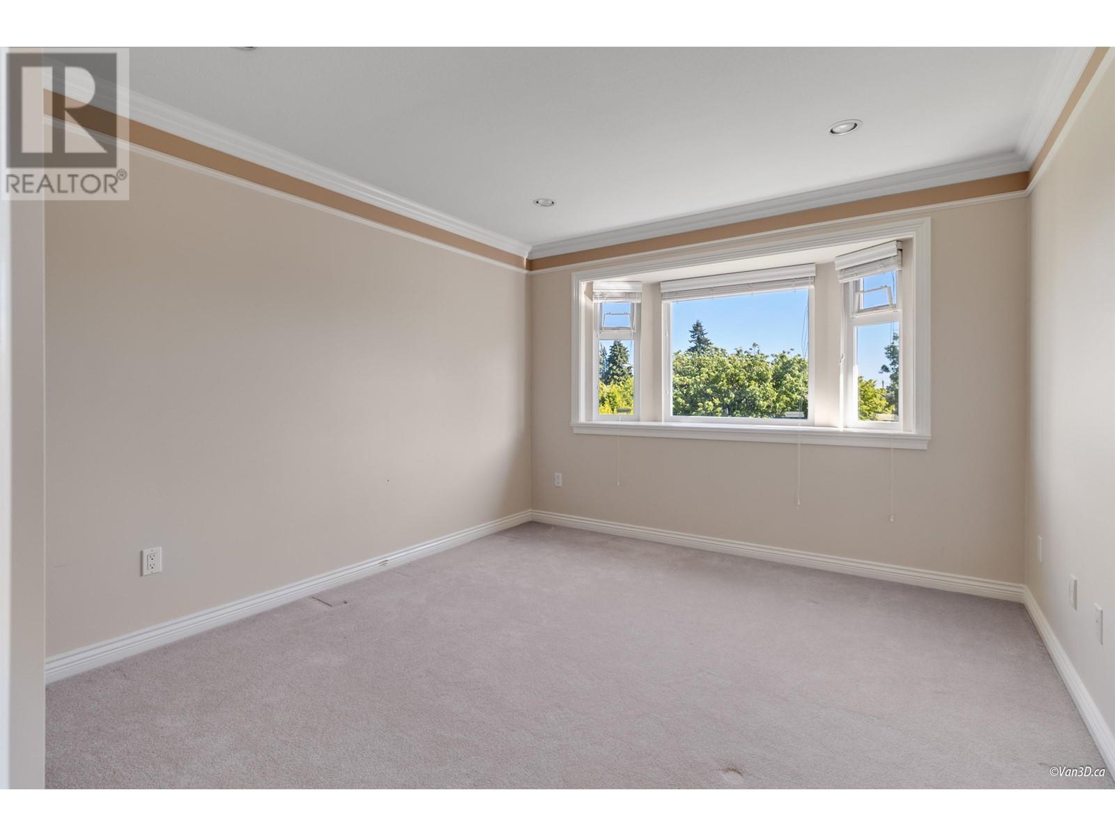 Listing Picture 13 of 25 : 229 W 41ST AVENUE, Vancouver / 溫哥華 - 魯藝地產 Yvonne Lu Group - MLS Medallion Club Member