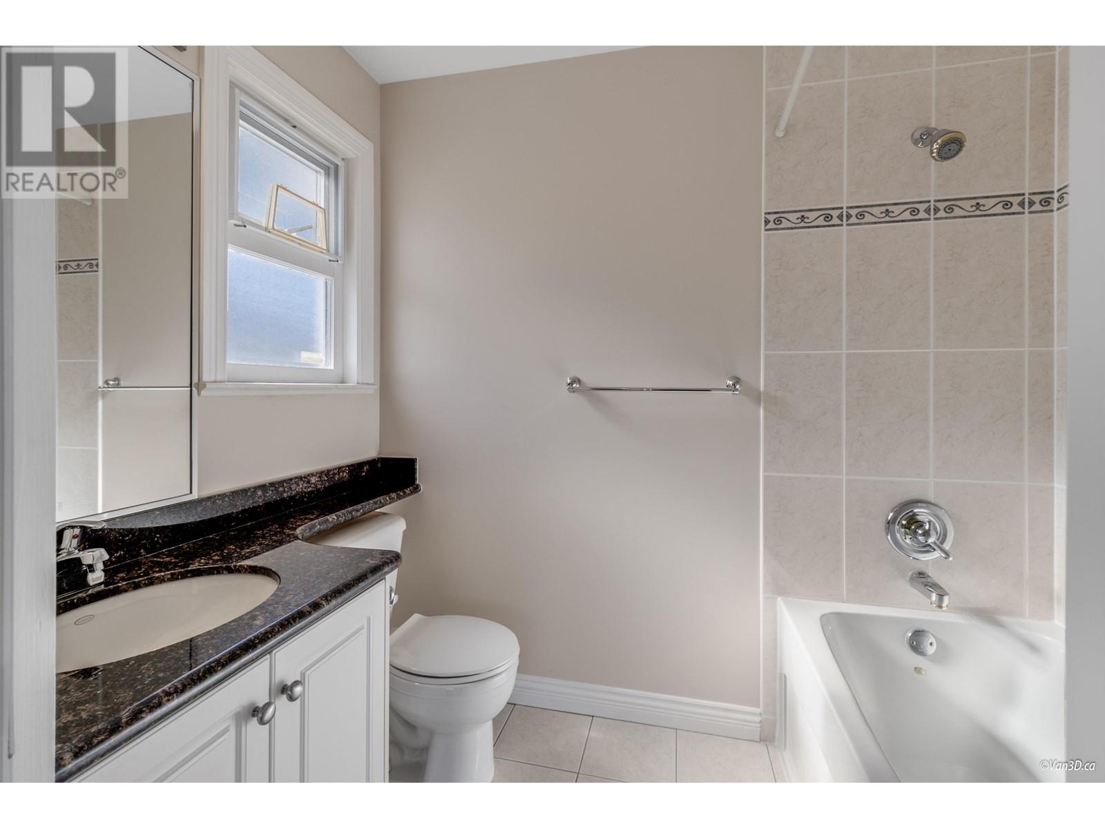 Listing Picture 15 of 25 : 229 W 41ST AVENUE, Vancouver / 溫哥華 - 魯藝地產 Yvonne Lu Group - MLS Medallion Club Member