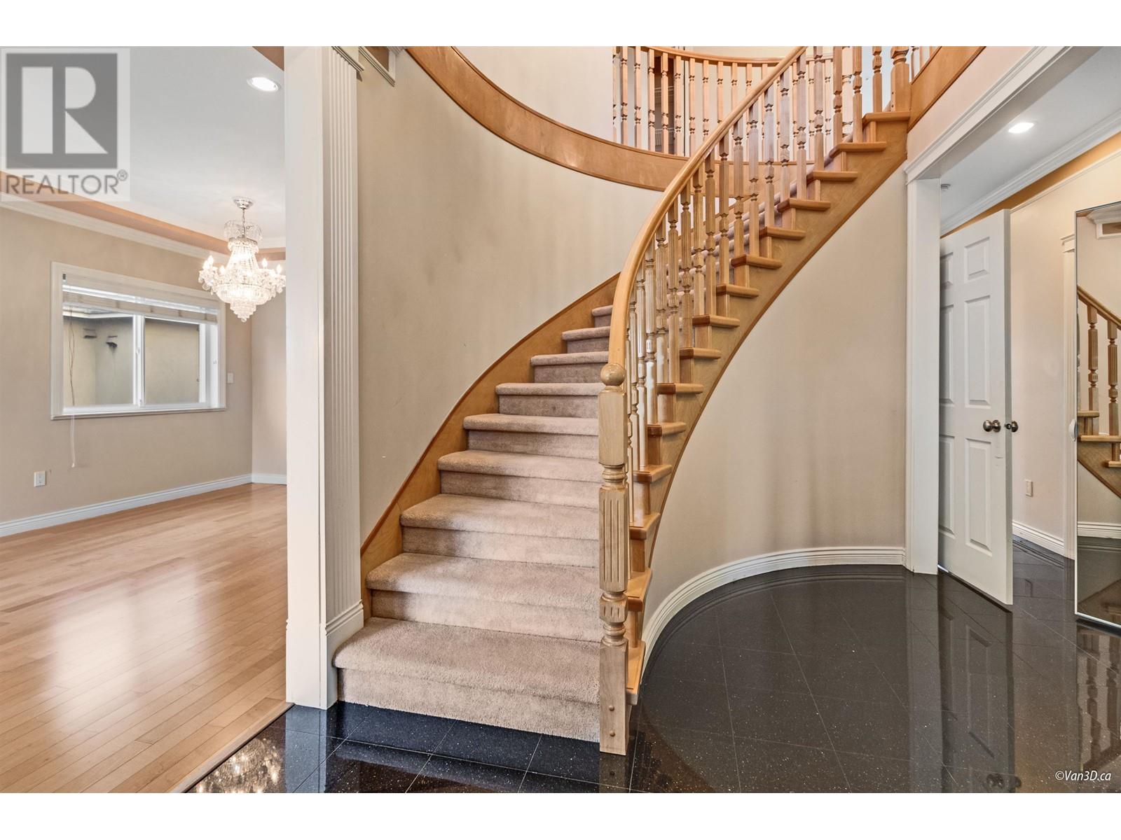 Listing Picture 2 of 25 : 229 W 41ST AVENUE, Vancouver / 溫哥華 - 魯藝地產 Yvonne Lu Group - MLS Medallion Club Member