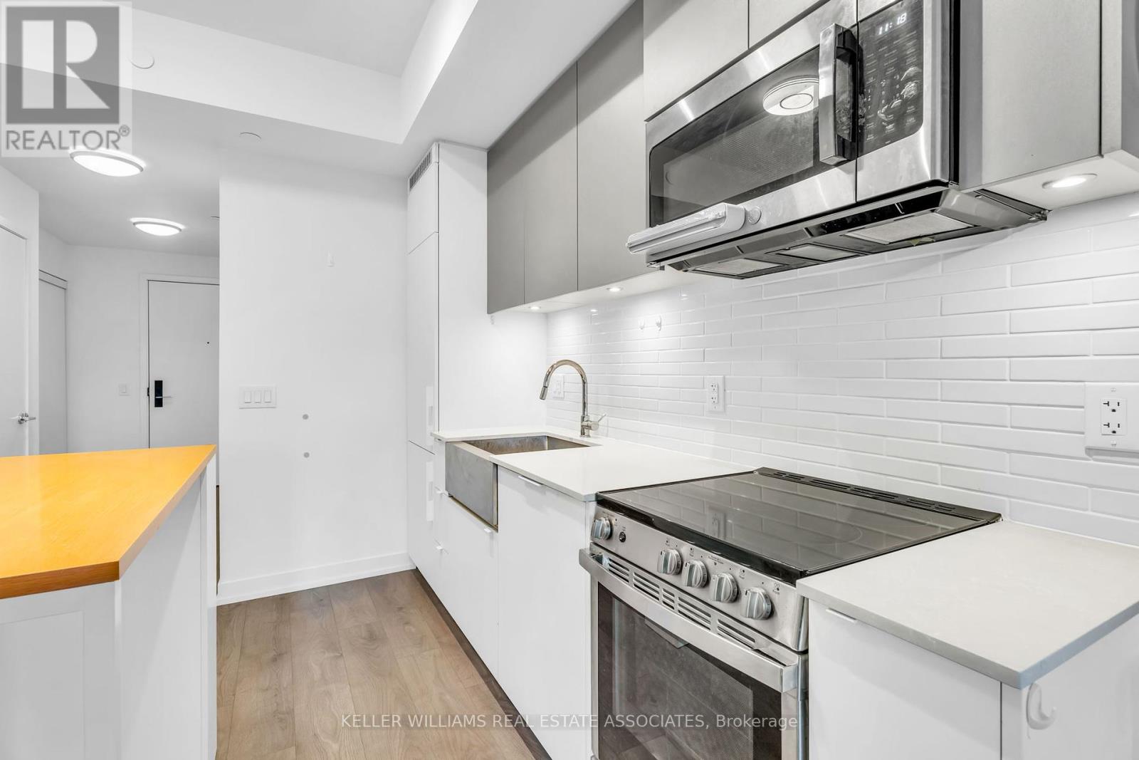 329 - 270 Dufferin Street, Toronto, Ontario  M6K 0H8 - Photo 9 - W11942569