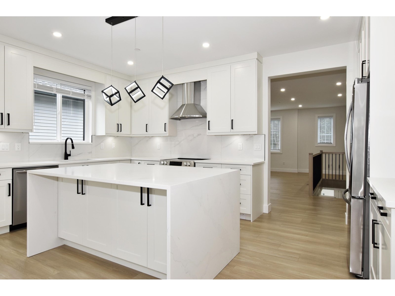 Property at 33953 BEST AVENUE image 5