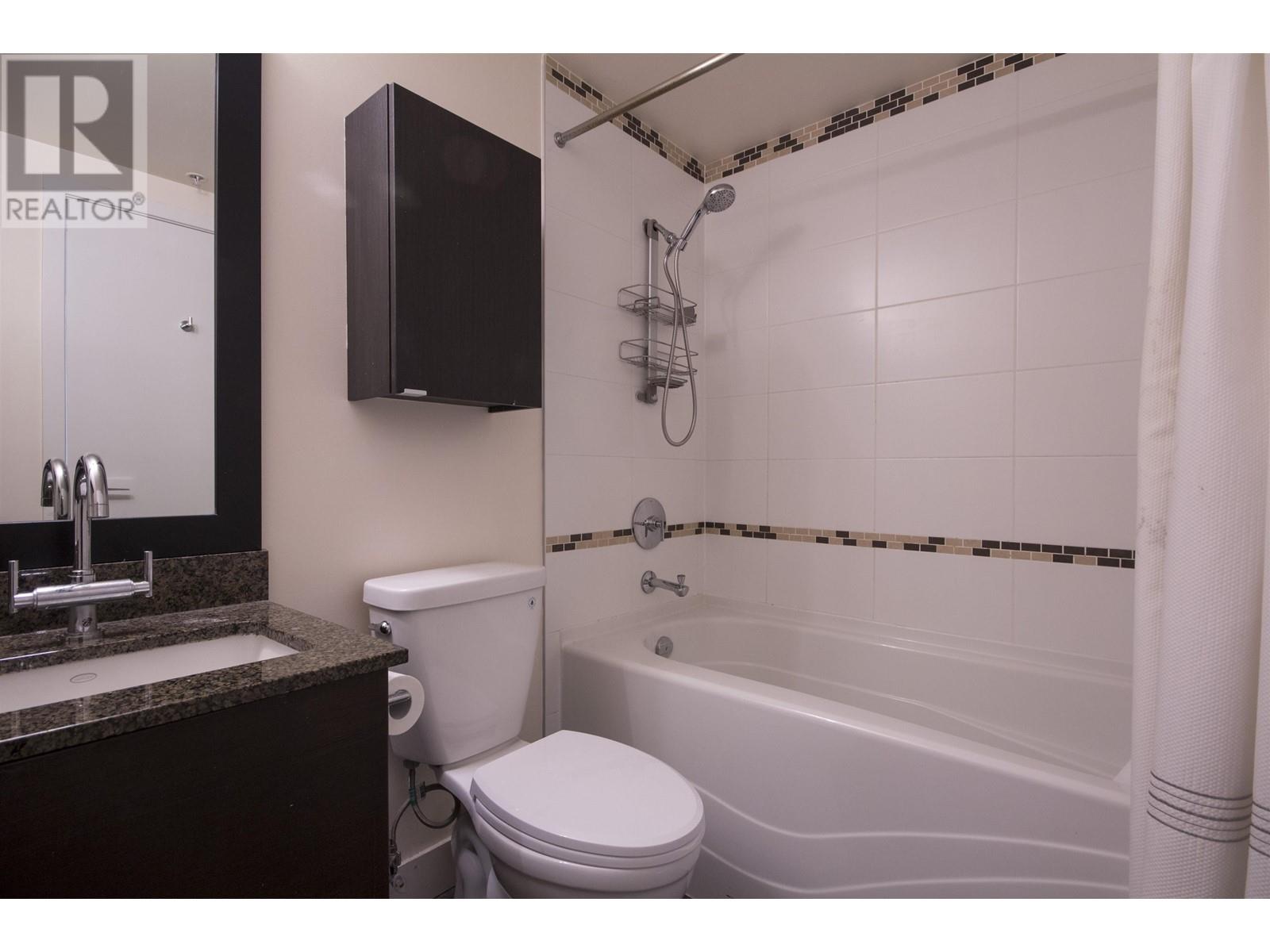 Listing Picture 26 of 33 : 409 14200 RIVERPORT WAY, Richmond / 烈治文 - 魯藝地產 Yvonne Lu Group - MLS Medallion Club Member