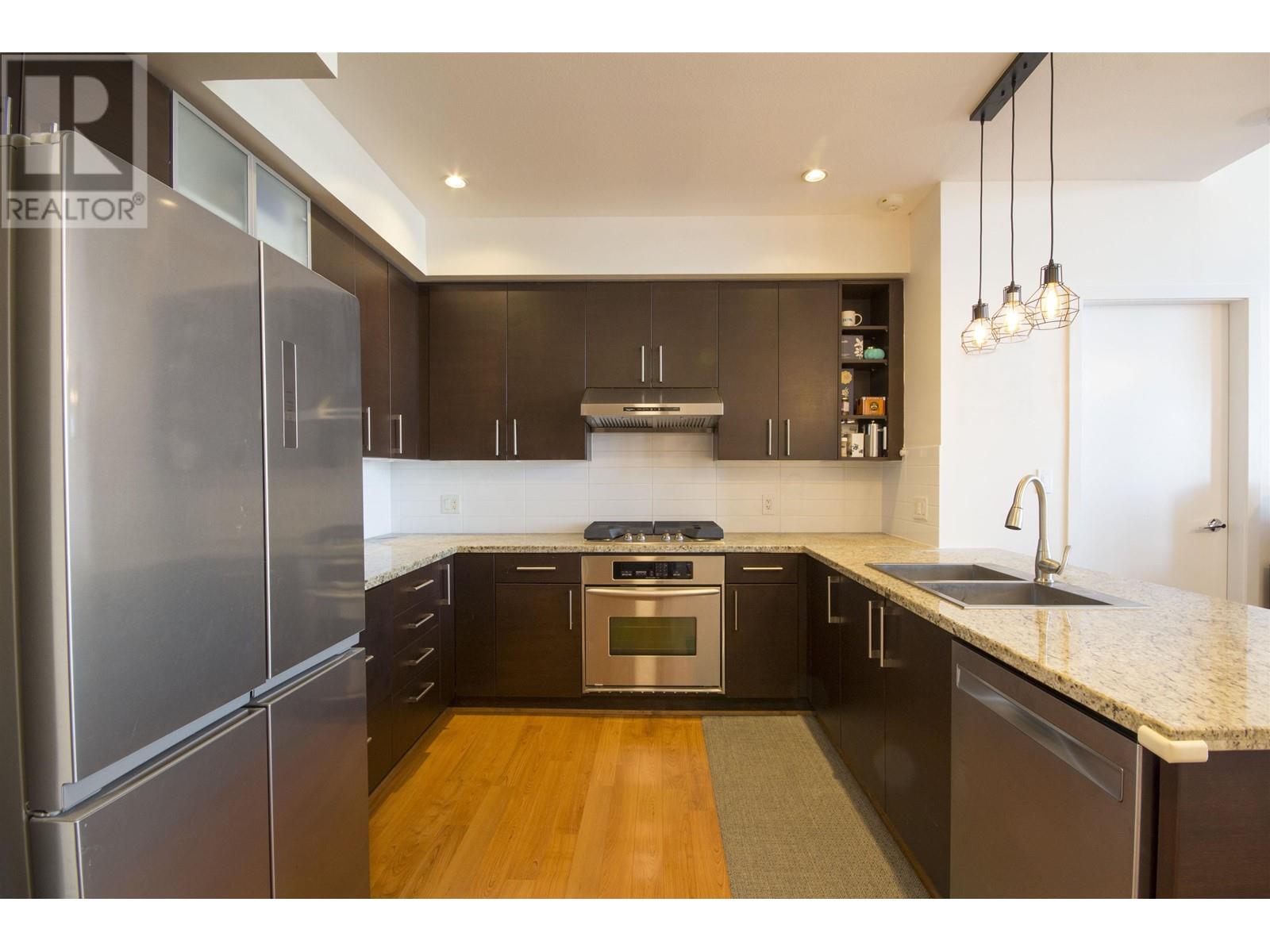 Listing Picture 14 of 33 : 409 14200 RIVERPORT WAY, Richmond / 烈治文 - 魯藝地產 Yvonne Lu Group - MLS Medallion Club Member