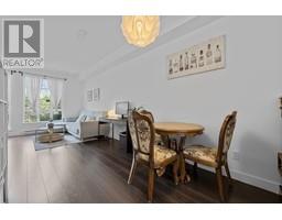 123 548 FOSTER AVENUE