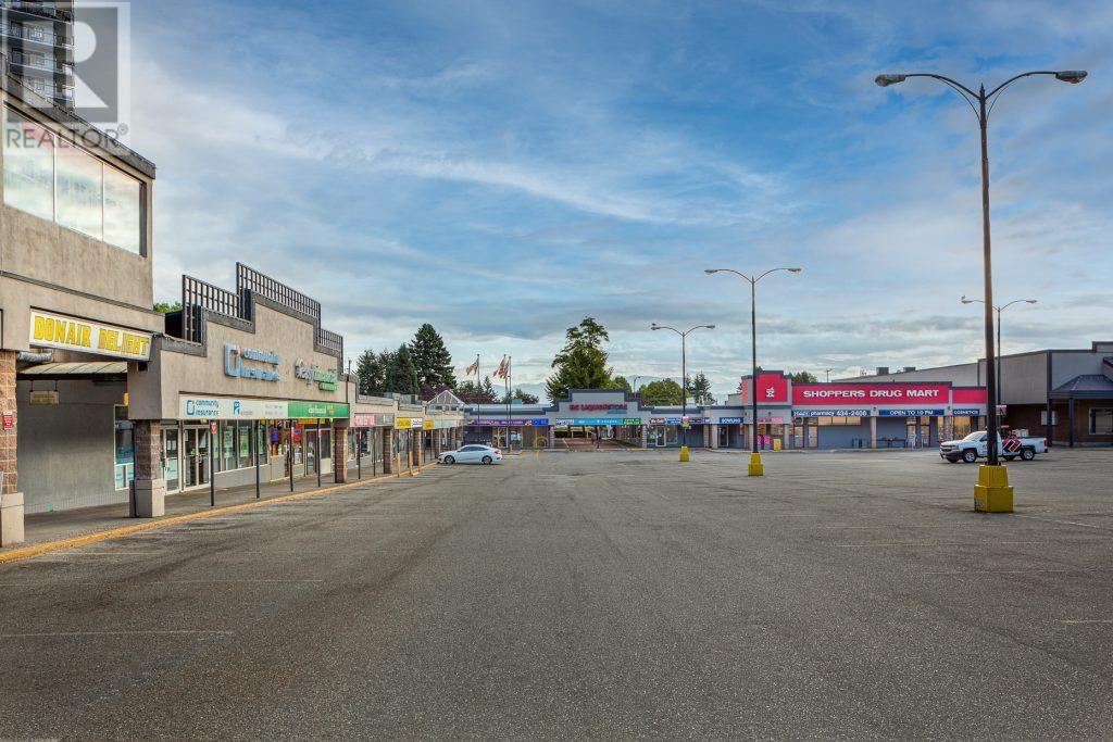 Property at 12 4429 KINGSWAY image 4