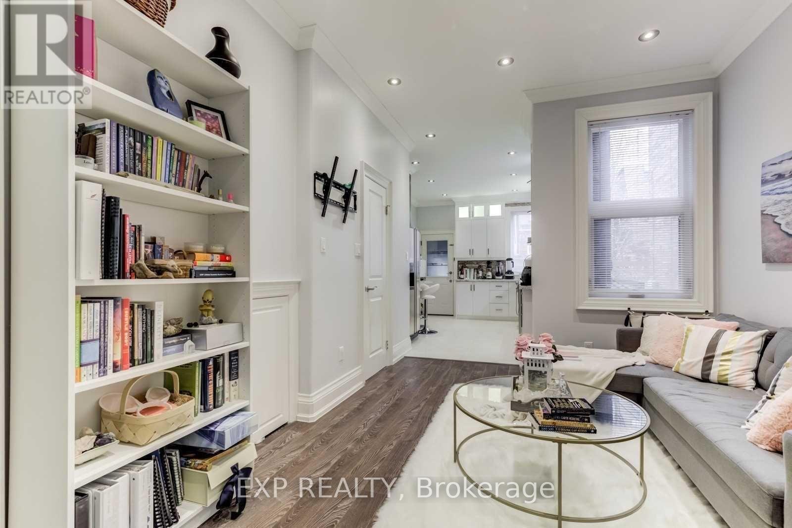 Property at 120 MCGILL STREET image 2