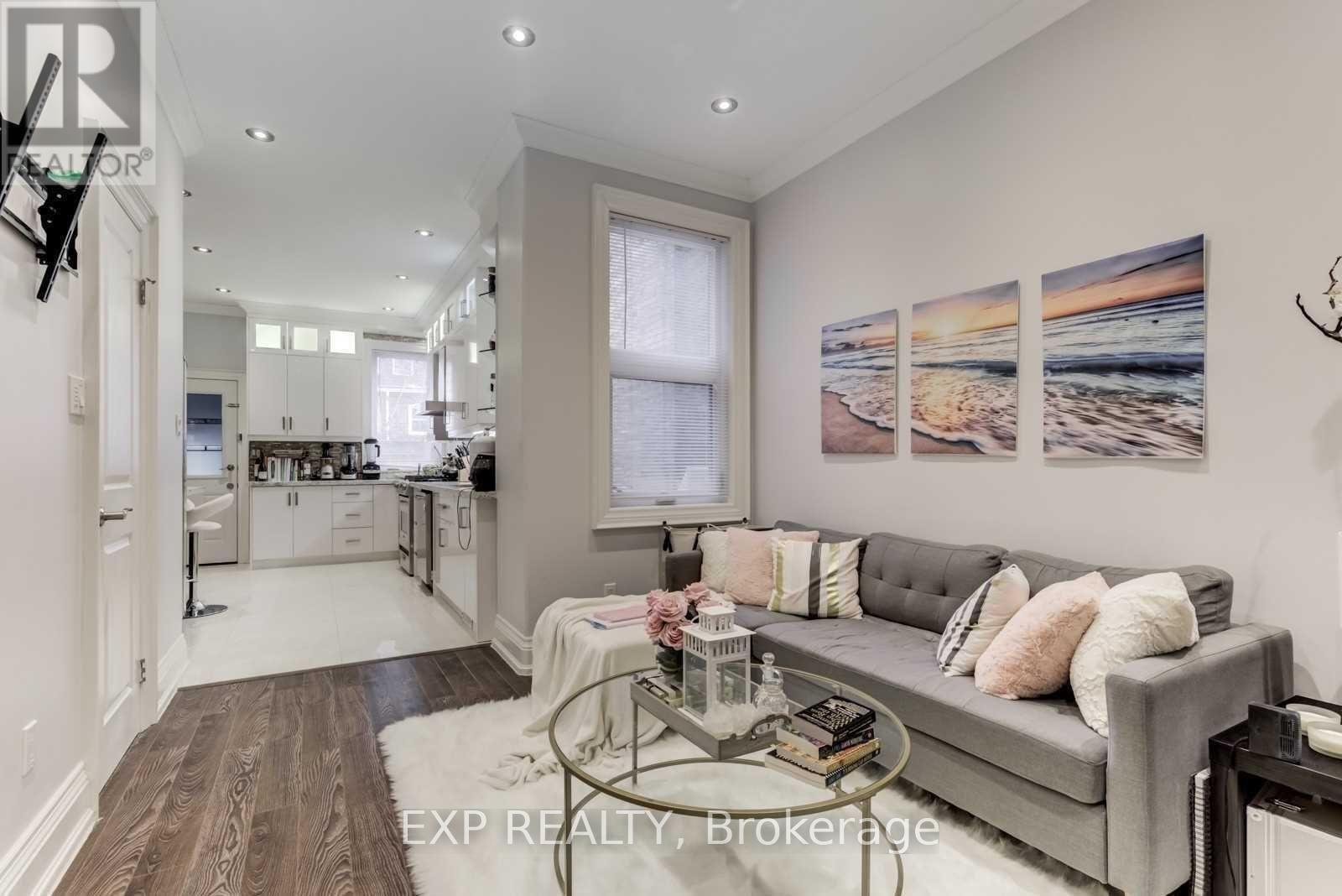Property at 120 MCGILL STREET image 3