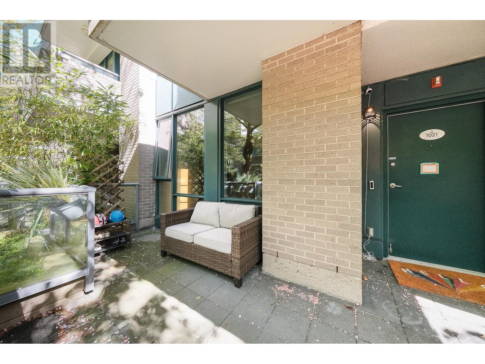 Listing Picture 15 of 16 : 1021 EXPO BOULEVARD, Vancouver / 溫哥華 - 魯藝地產 Yvonne Lu Group - MLS Medallion Club Member