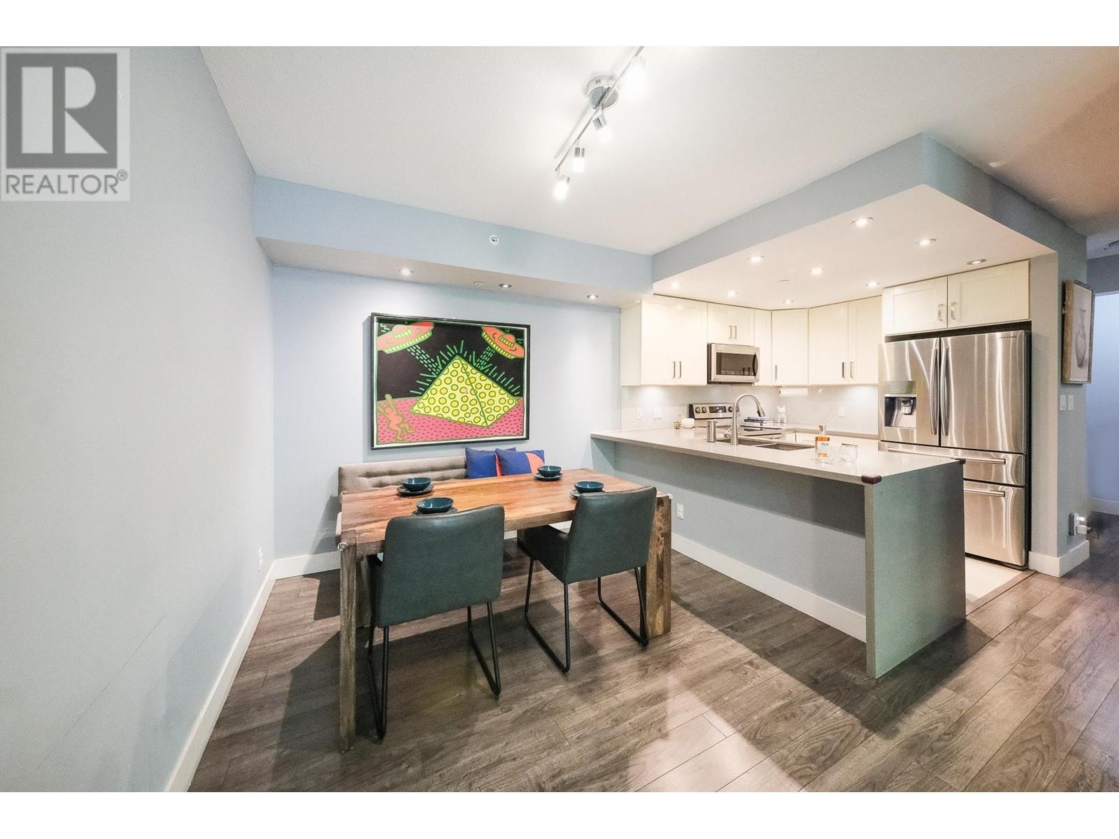 1021 EXPO BOULEVARD, Vancouver