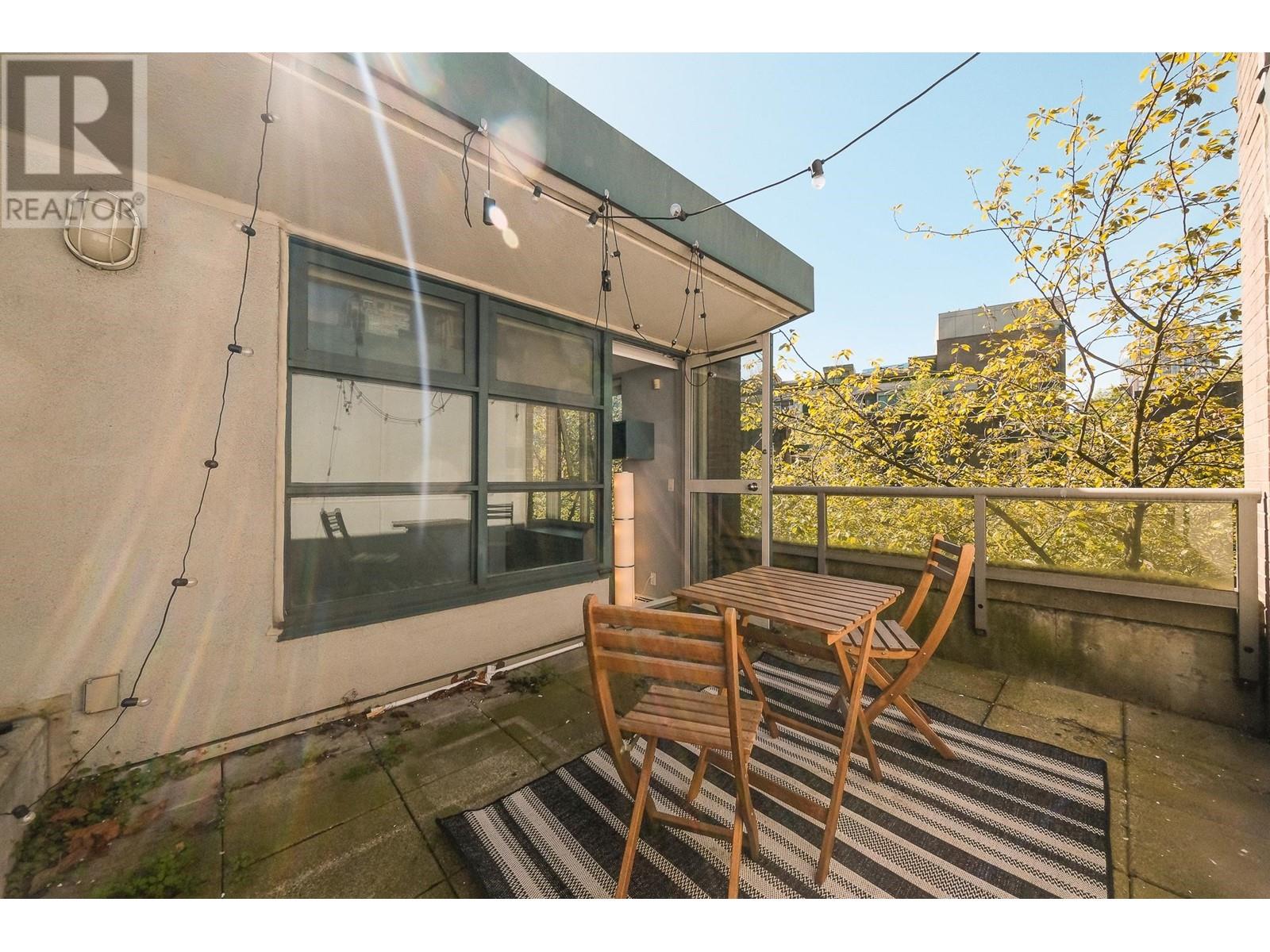 Listing Picture 12 of 16 : 1021 EXPO BOULEVARD, Vancouver / 溫哥華 - 魯藝地產 Yvonne Lu Group - MLS Medallion Club Member