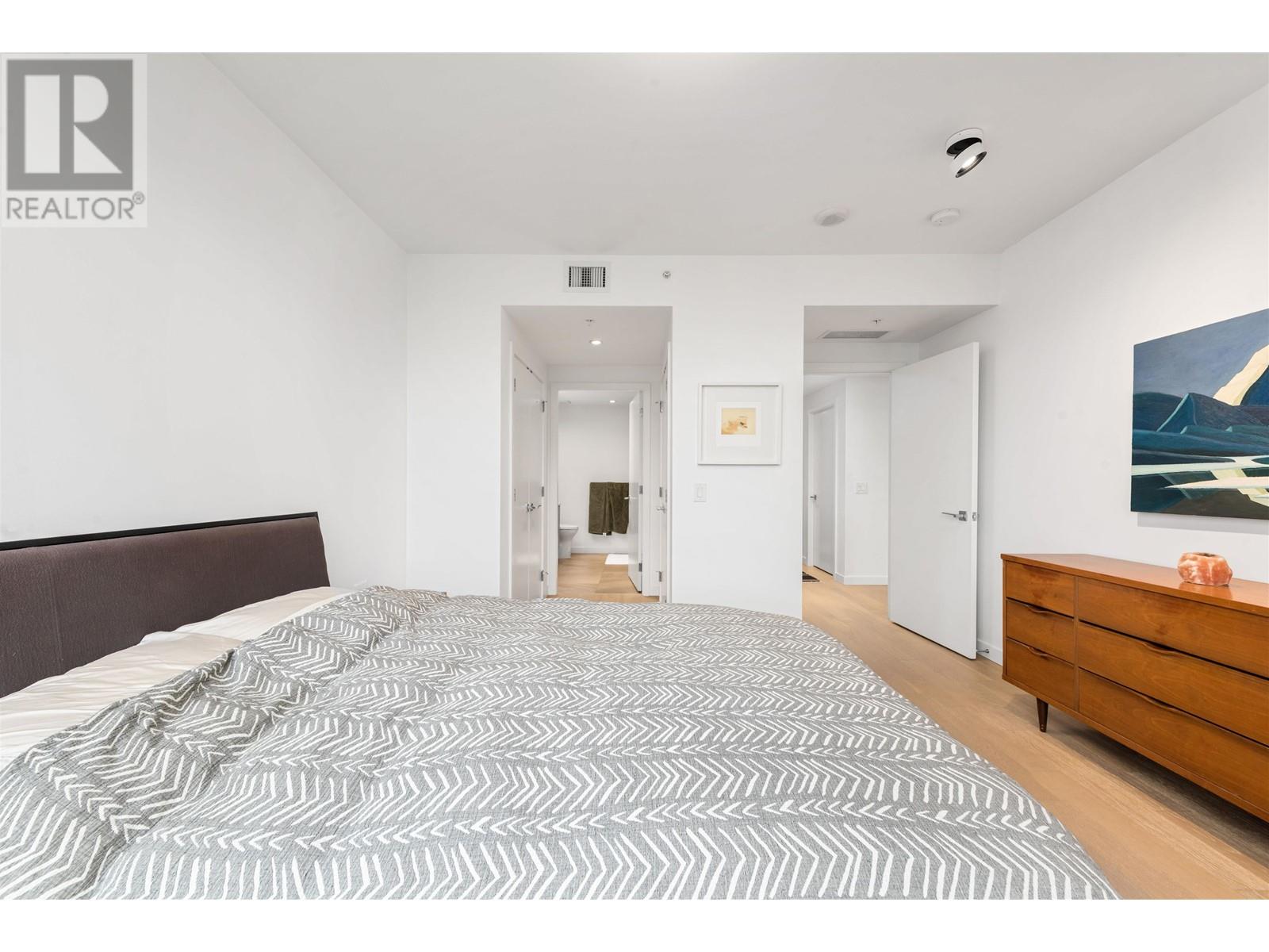 Listing Picture 18 of 31 : 903 1678 PULLMAN PORTER STREET, Vancouver / 溫哥華 - 魯藝地產 Yvonne Lu Group - MLS Medallion Club Member