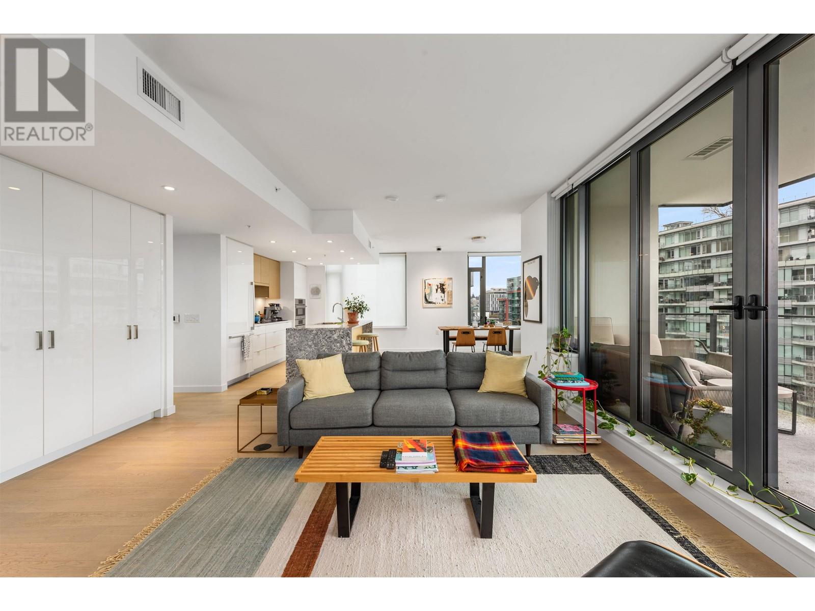 Listing Picture 12 of 31 : 903 1678 PULLMAN PORTER STREET, Vancouver / 溫哥華 - 魯藝地產 Yvonne Lu Group - MLS Medallion Club Member