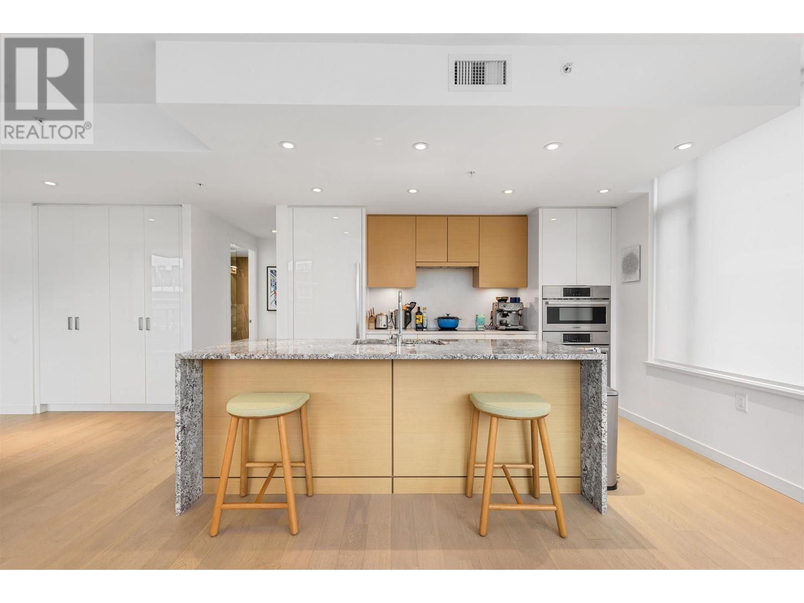 Listing Picture 4 of 31 : 903 1678 PULLMAN PORTER STREET, Vancouver / 溫哥華 - 魯藝地產 Yvonne Lu Group - MLS Medallion Club Member