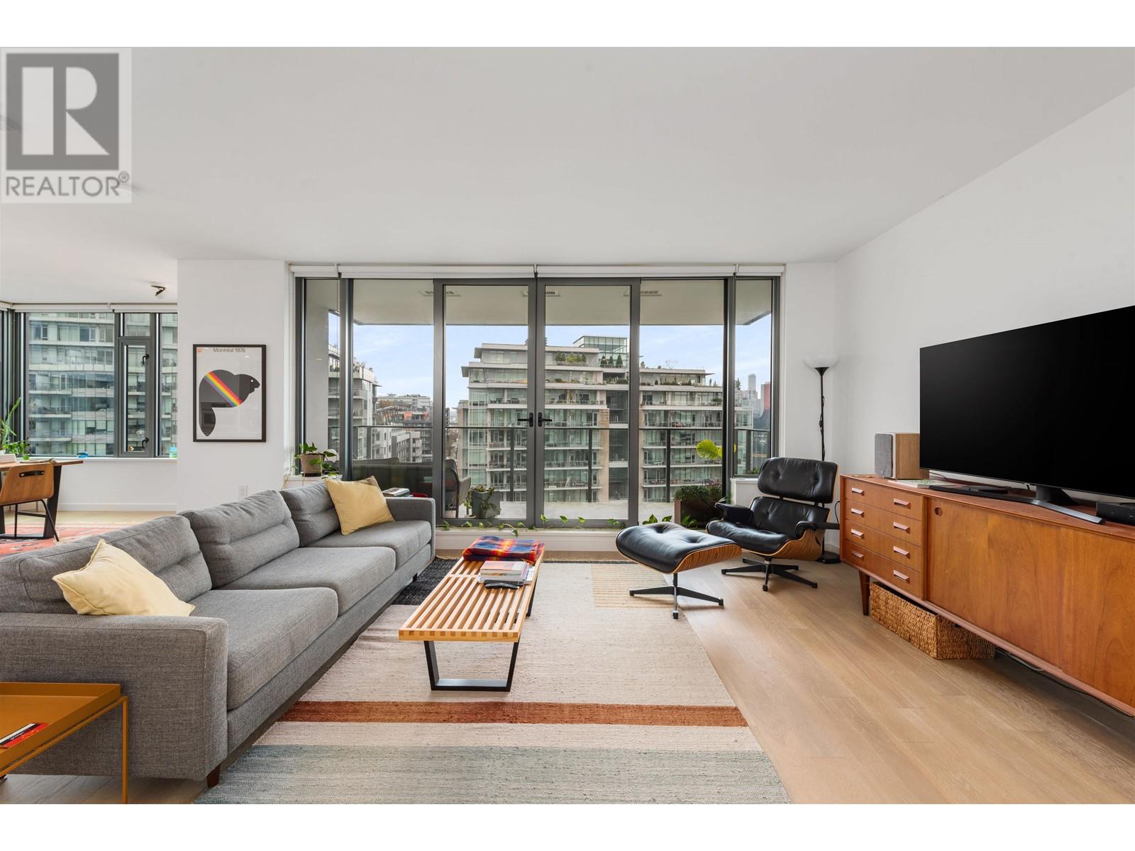 Listing Picture 11 of 31 : 903 1678 PULLMAN PORTER STREET, Vancouver / 溫哥華 - 魯藝地產 Yvonne Lu Group - MLS Medallion Club Member