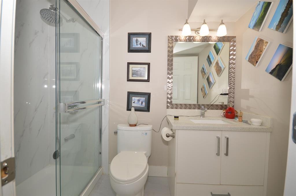 Property at 45594 MEADOWBROOK DRIVE image 2