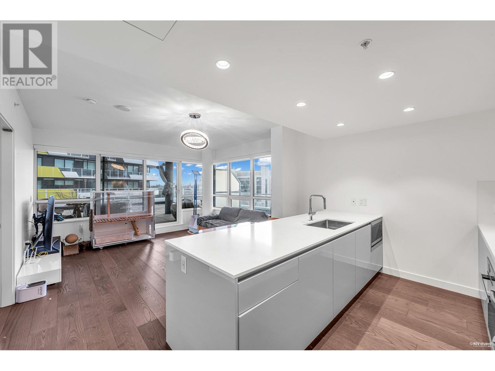 Property at 703 5766 GILBERT ROAD image 5