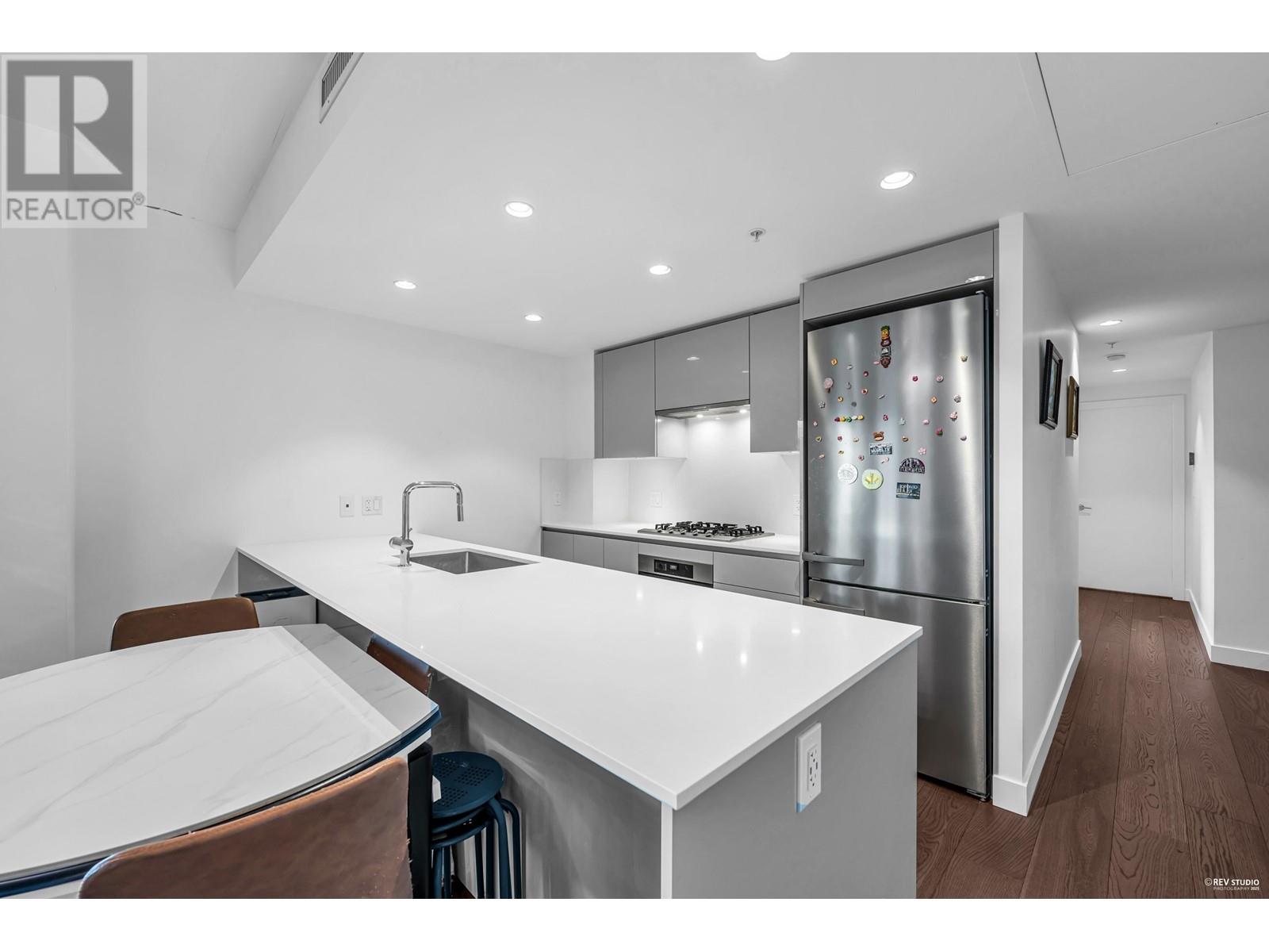 Property at 703 5766 GILBERT ROAD image 2