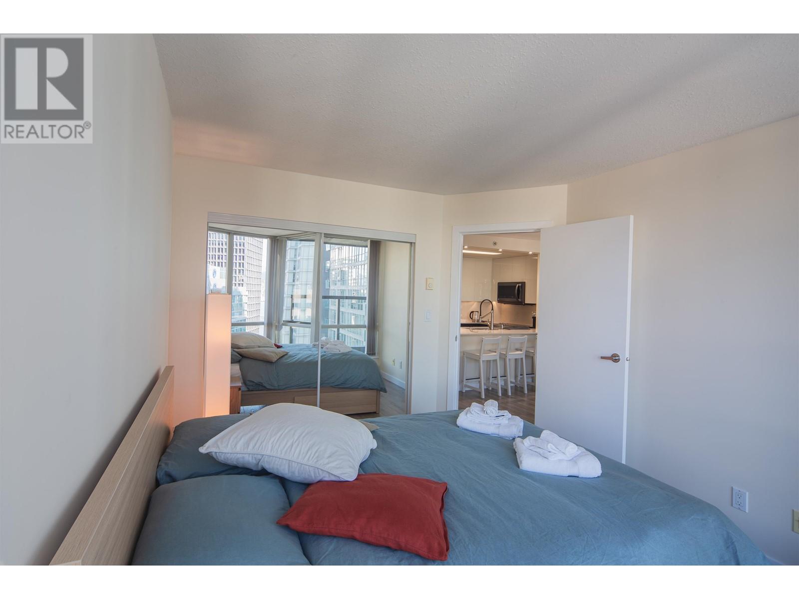 Listing Picture 11 of 15 : 2302 1166 MELVILLE STREET, Vancouver / 溫哥華 - 魯藝地產 Yvonne Lu Group - MLS Medallion Club Member