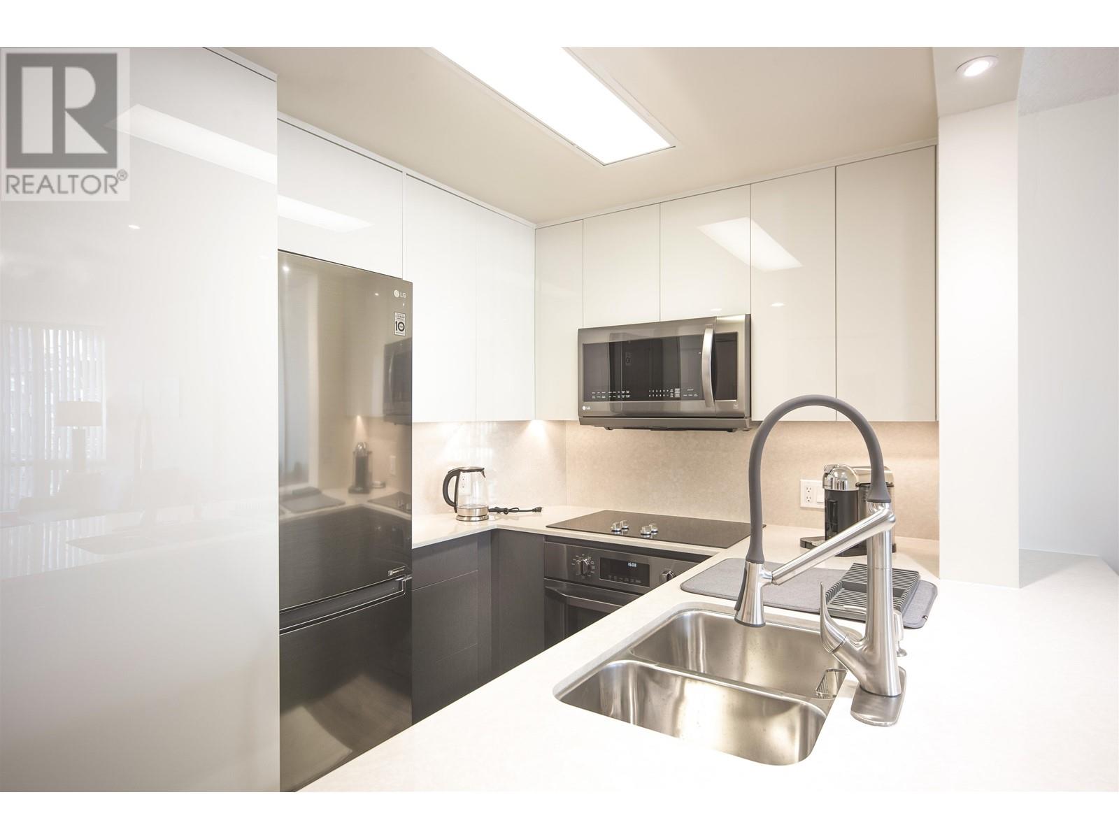 Listing Picture 4 of 15 : 2302 1166 MELVILLE STREET, Vancouver / 溫哥華 - 魯藝地產 Yvonne Lu Group - MLS Medallion Club Member