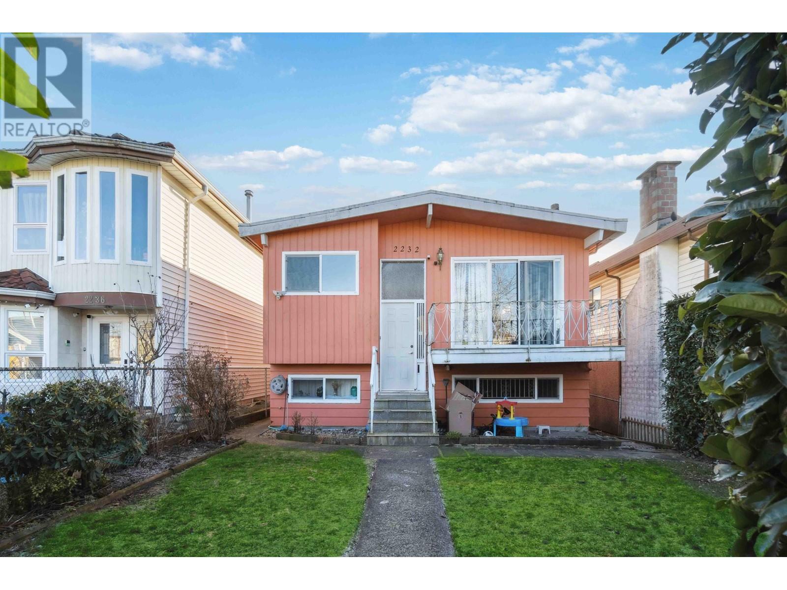 2232 E 52nd Avenue, Vancouver, British Columbia  V5P 1X1 - Photo 1 - R2961198