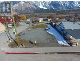 818 MAIN Street, lillooet, British Columbia