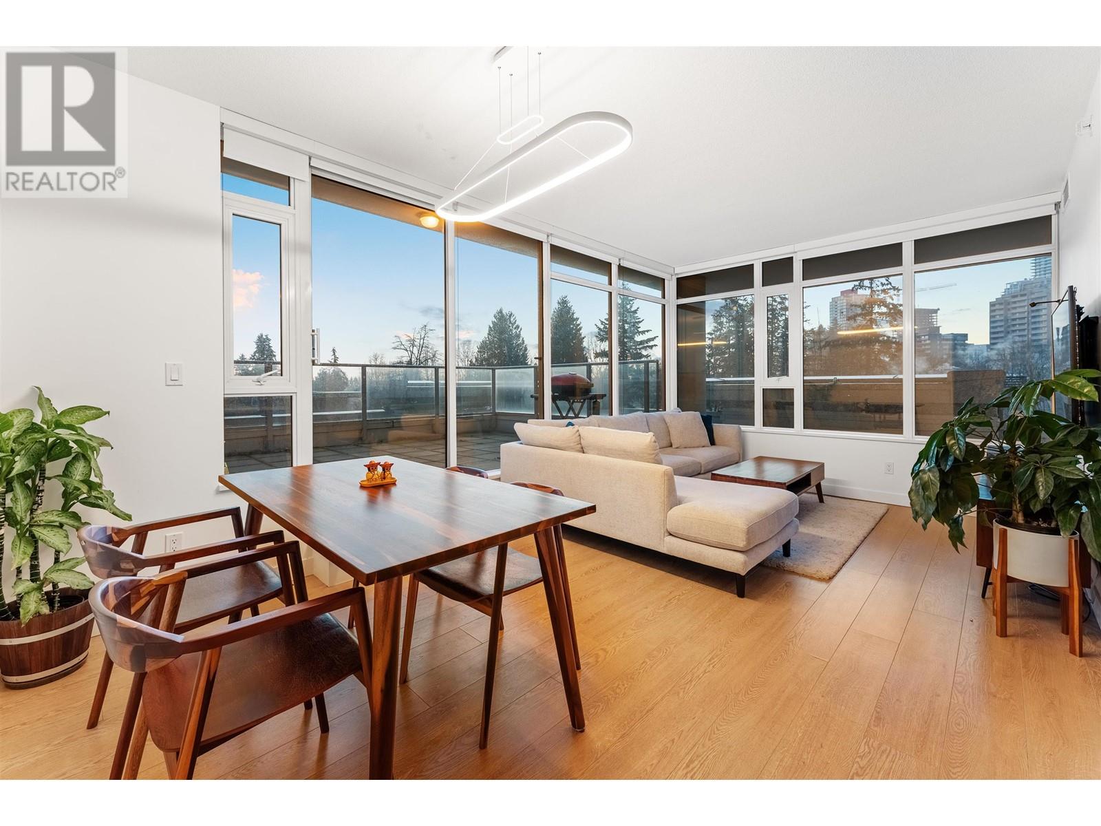 503 6538 Nelson Avenue, Burnaby, British Columbia  V5H 0G5 - Photo 3 - R2961184