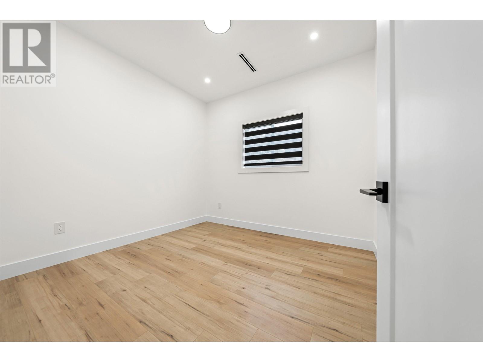 7635 Rosewood Street, Burnaby, British Columbia  V5E 2G8 - Photo 16 - R2921327