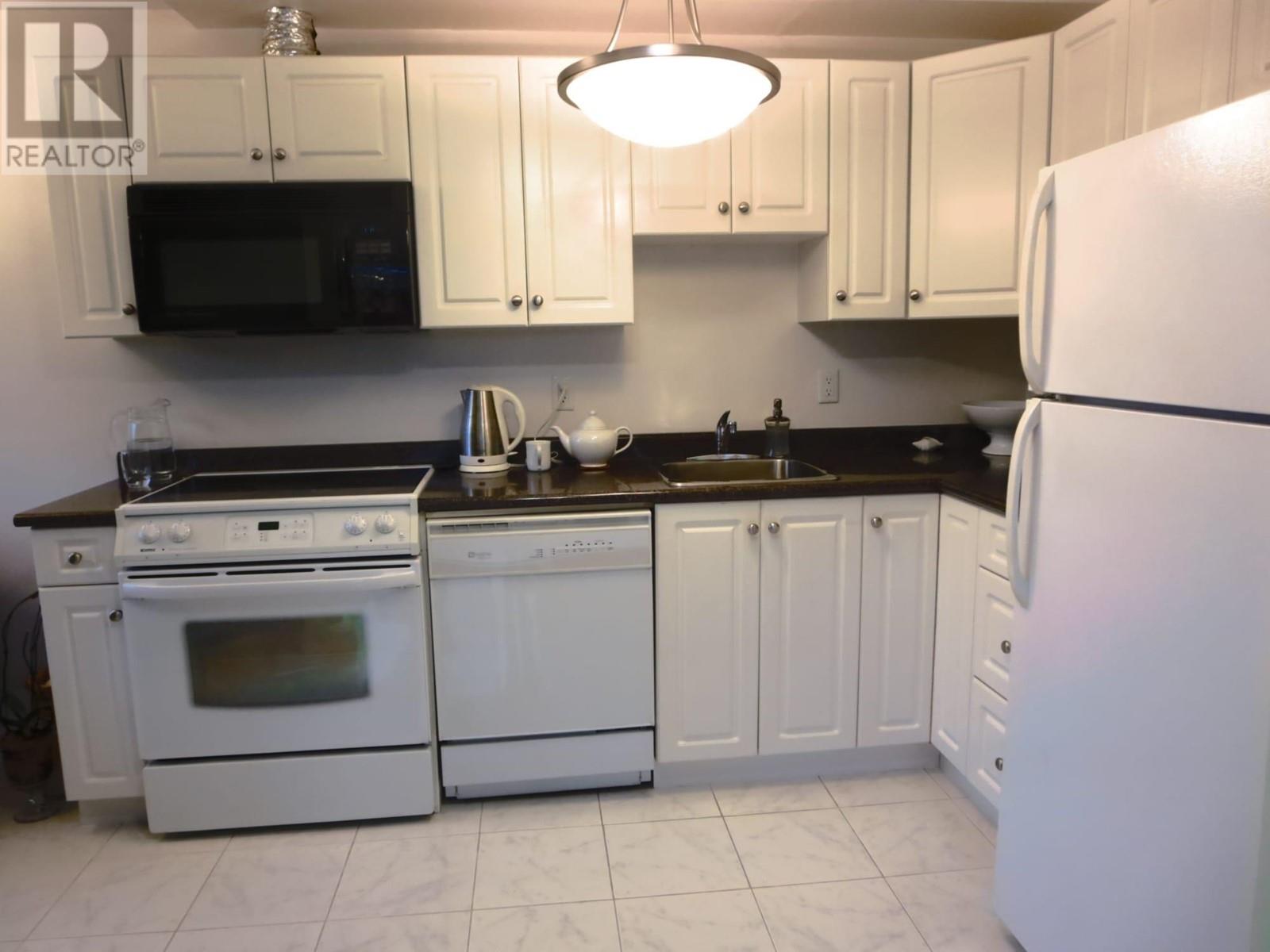Listing Picture 2 of 16 : 103 7240 LINDSAY ROAD, Richmond / 烈治文 - 魯藝地產 Yvonne Lu Group - MLS Medallion Club Member