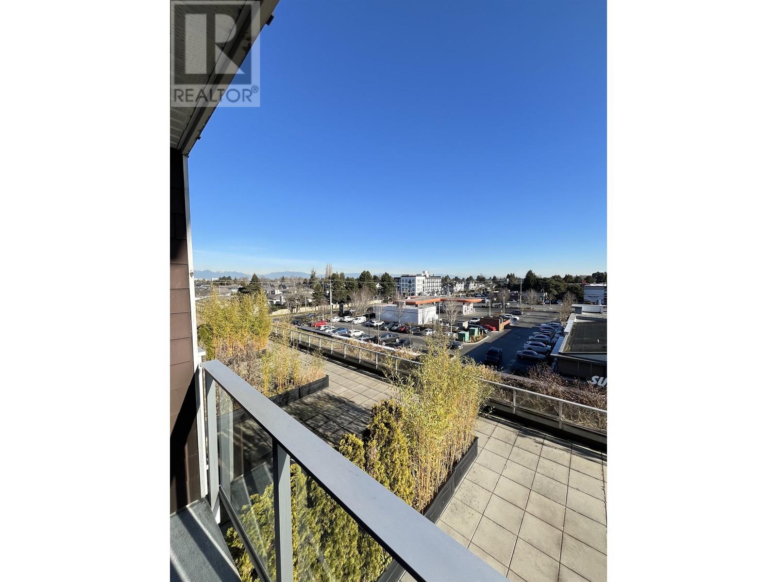 Listing Picture 3 of 13 : 410 10020 DUNOON DRIVE, Richmond / 烈治文 - 魯藝地產 Yvonne Lu Group - MLS Medallion Club Member