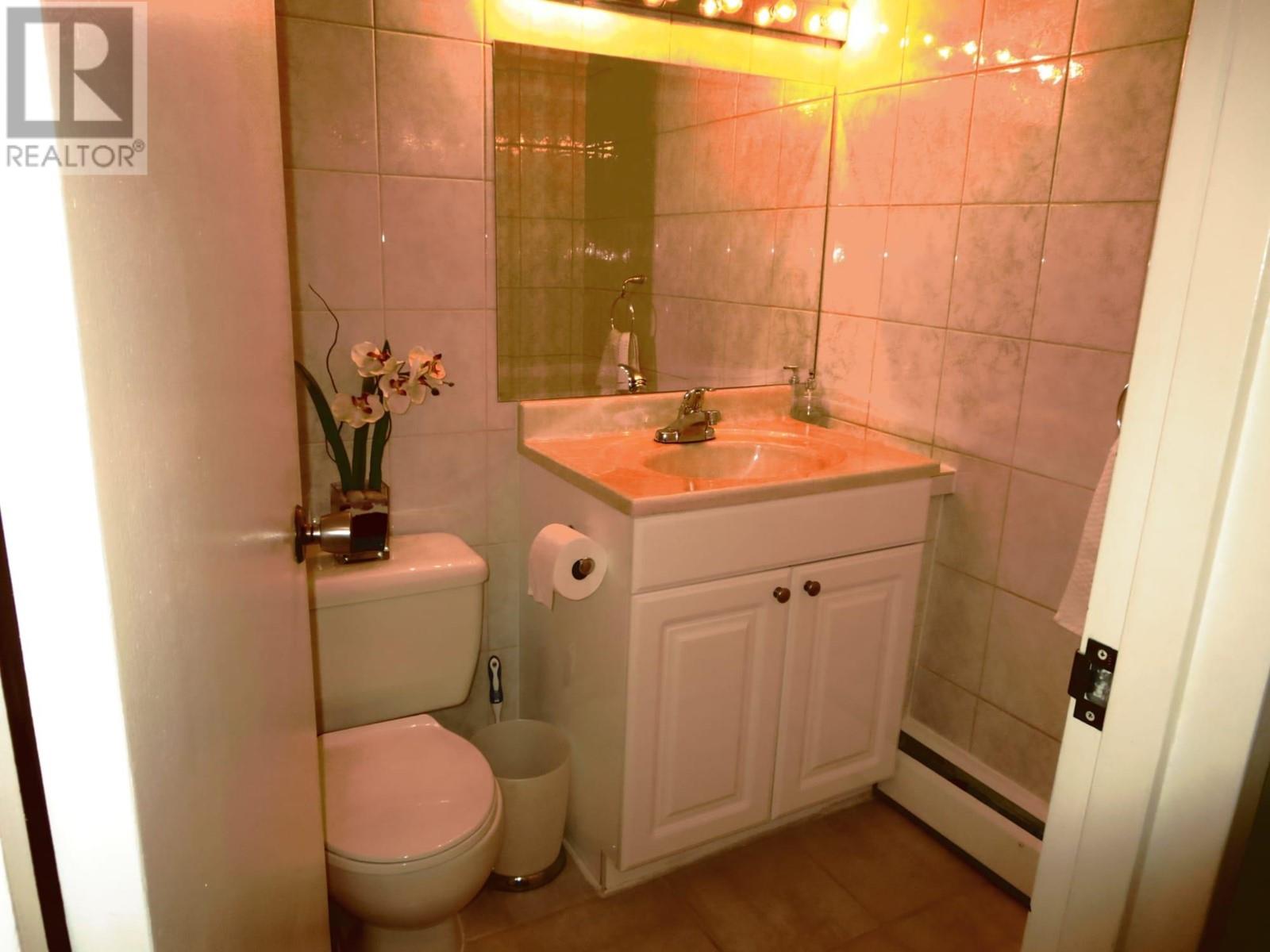 Listing Picture 3 of 16 : 103 7240 LINDSAY ROAD, Richmond / 烈治文 - 魯藝地產 Yvonne Lu Group - MLS Medallion Club Member
