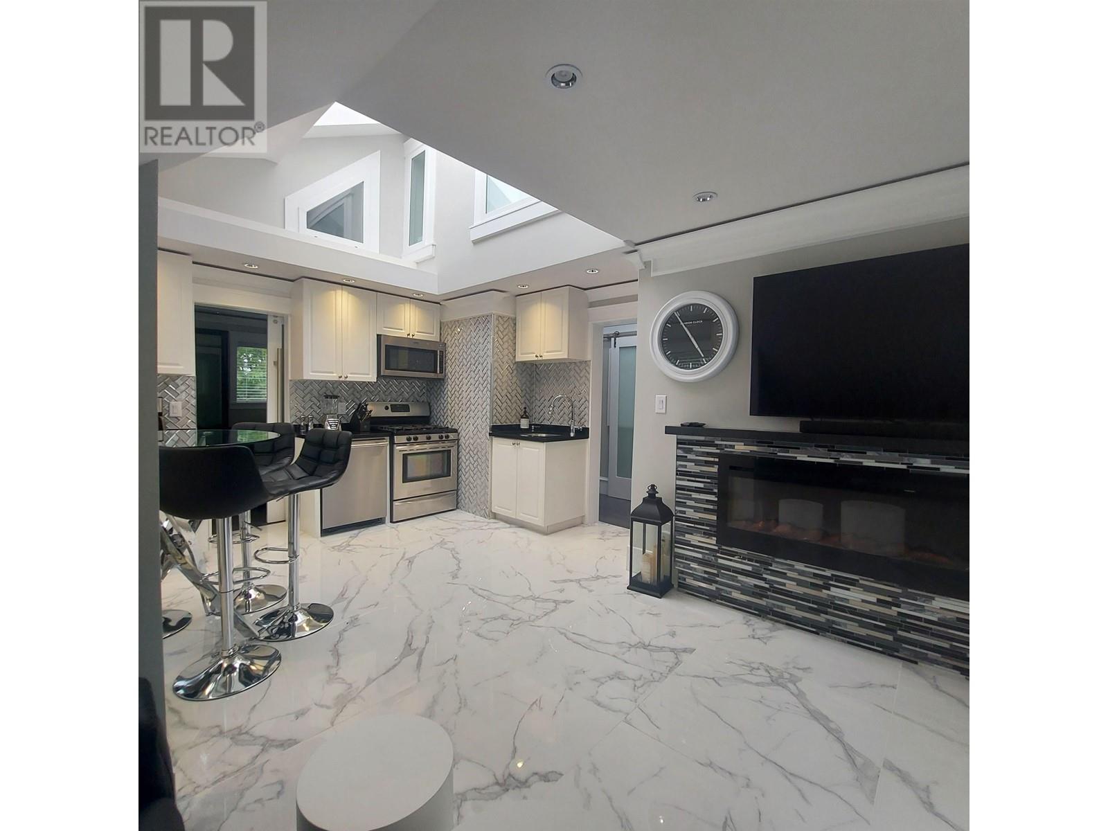 7828 Prince Albert Street, Vancouver, British Columbia  V5X 3Z7 - Photo 2 - R2960146