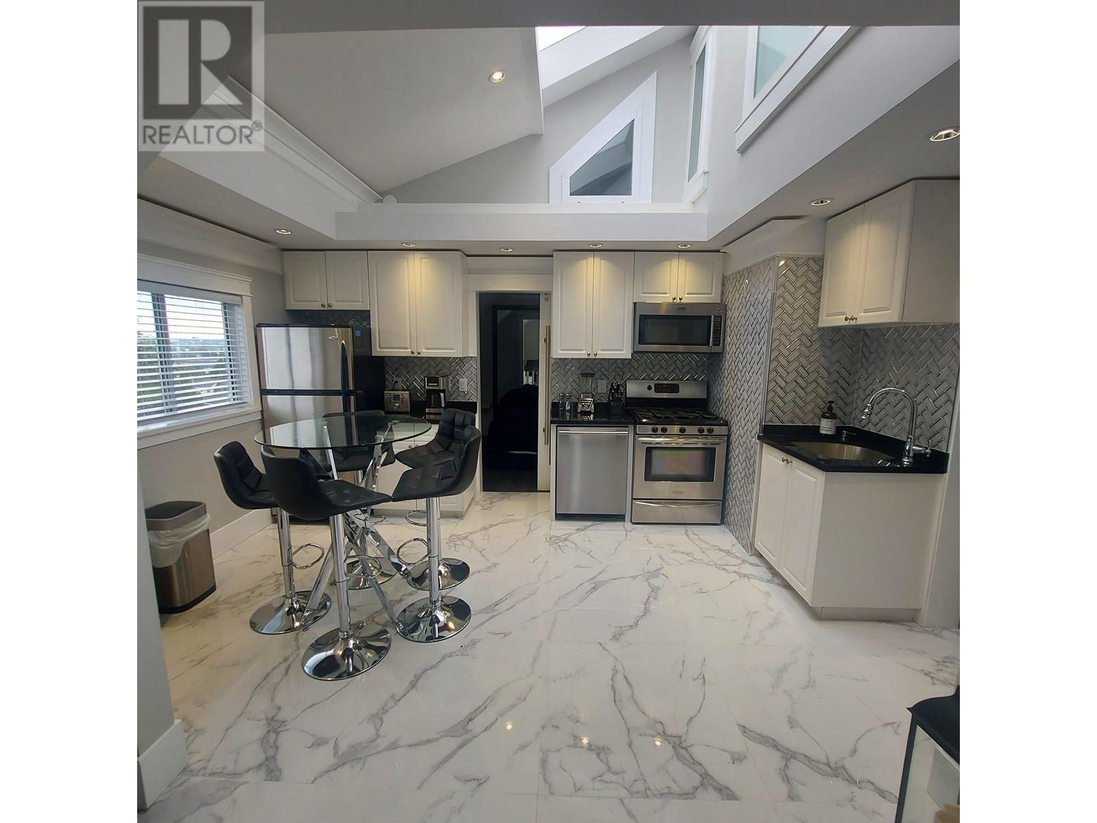 7828 Prince Albert Street, Vancouver, British Columbia  V5X 3Z7 - Photo 1 - R2960146