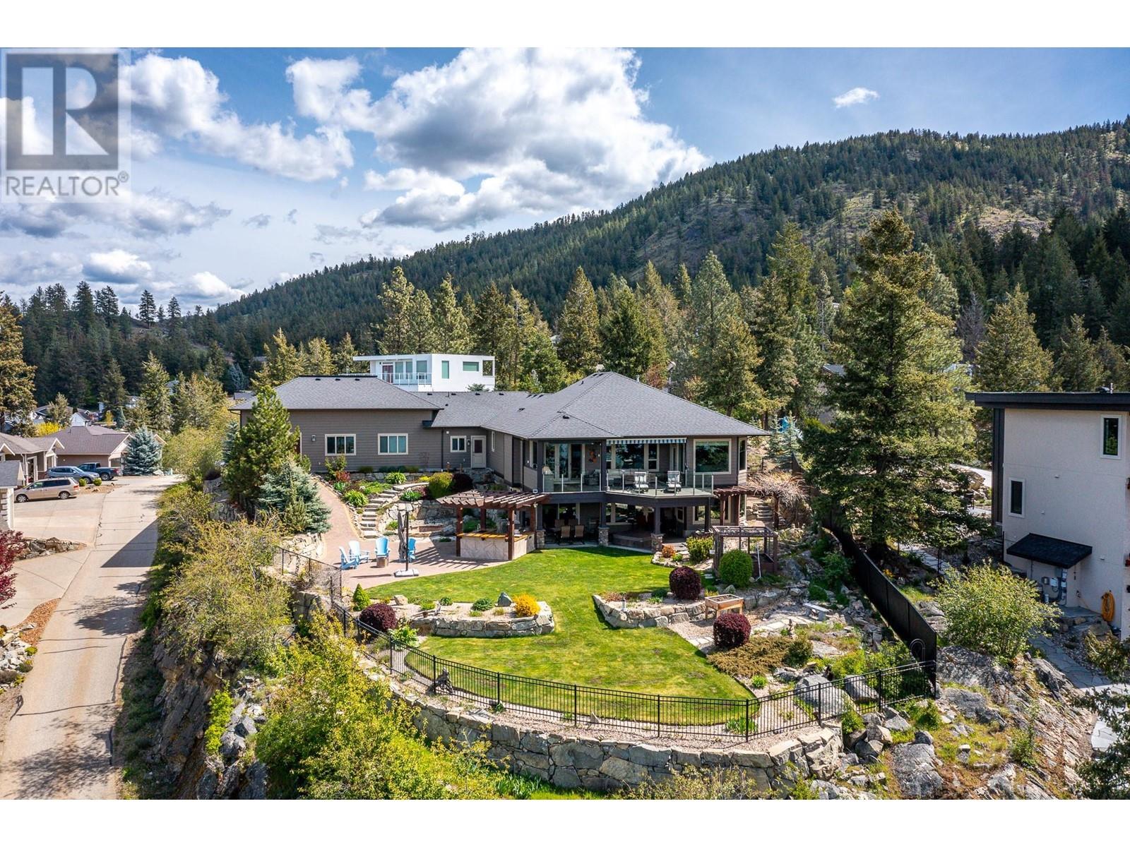69 Swallows Place, Vernon, British Columbia  V1H 1F4 - Photo 2 - 10332645