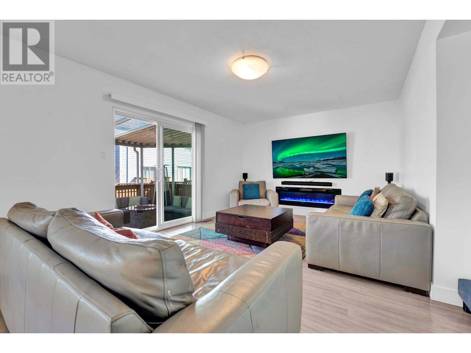 Listing Picture 11 of 22 : 22695 FRASERBANK CRESCENT, Richmond / 烈治文 - 魯藝地產 Yvonne Lu Group - MLS Medallion Club Member