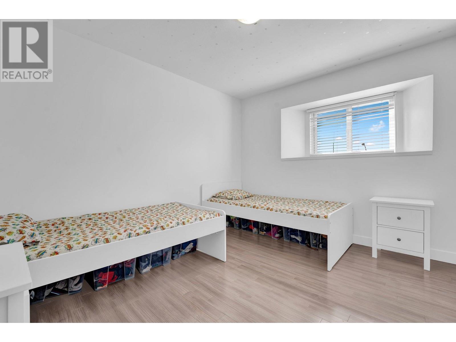 Listing Picture 14 of 22 : 22695 FRASERBANK CRESCENT, Richmond / 烈治文 - 魯藝地產 Yvonne Lu Group - MLS Medallion Club Member