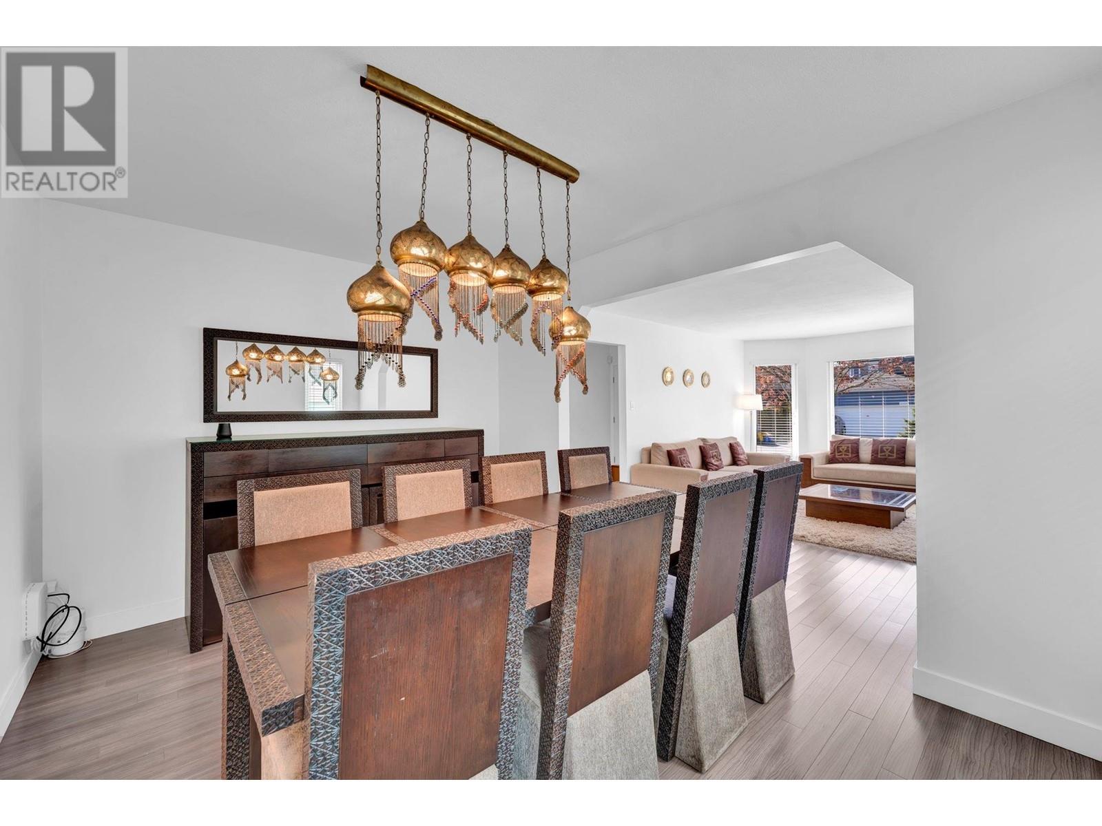 Listing Picture 5 of 22 : 22695 FRASERBANK CRESCENT, Richmond / 烈治文 - 魯藝地產 Yvonne Lu Group - MLS Medallion Club Member