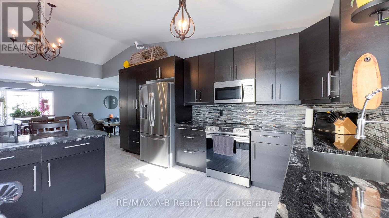 36 Meadowridge Drive, St. Marys, Ontario  N4X 1B7 - Photo 8 - X11944670