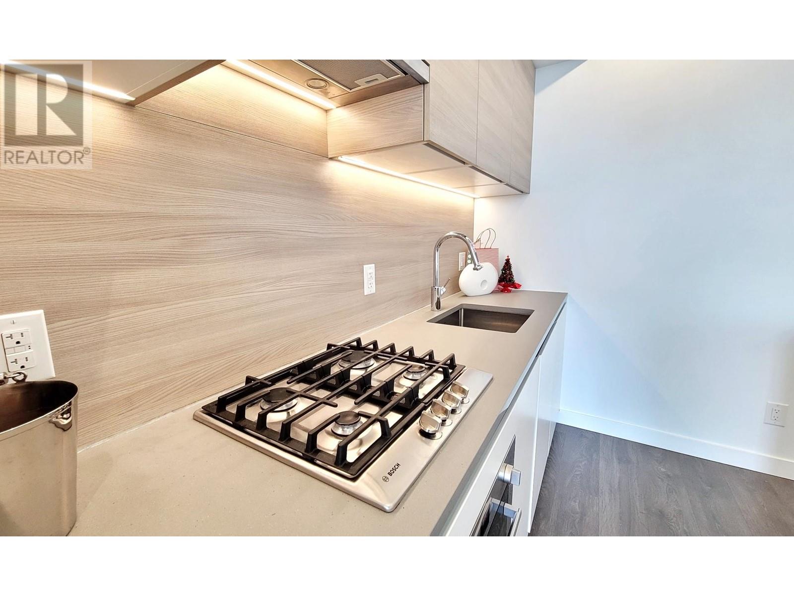 2703 652 Whiting Way, Coquitlam, British Columbia  V3J 0K3 - Photo 6 - R2951155